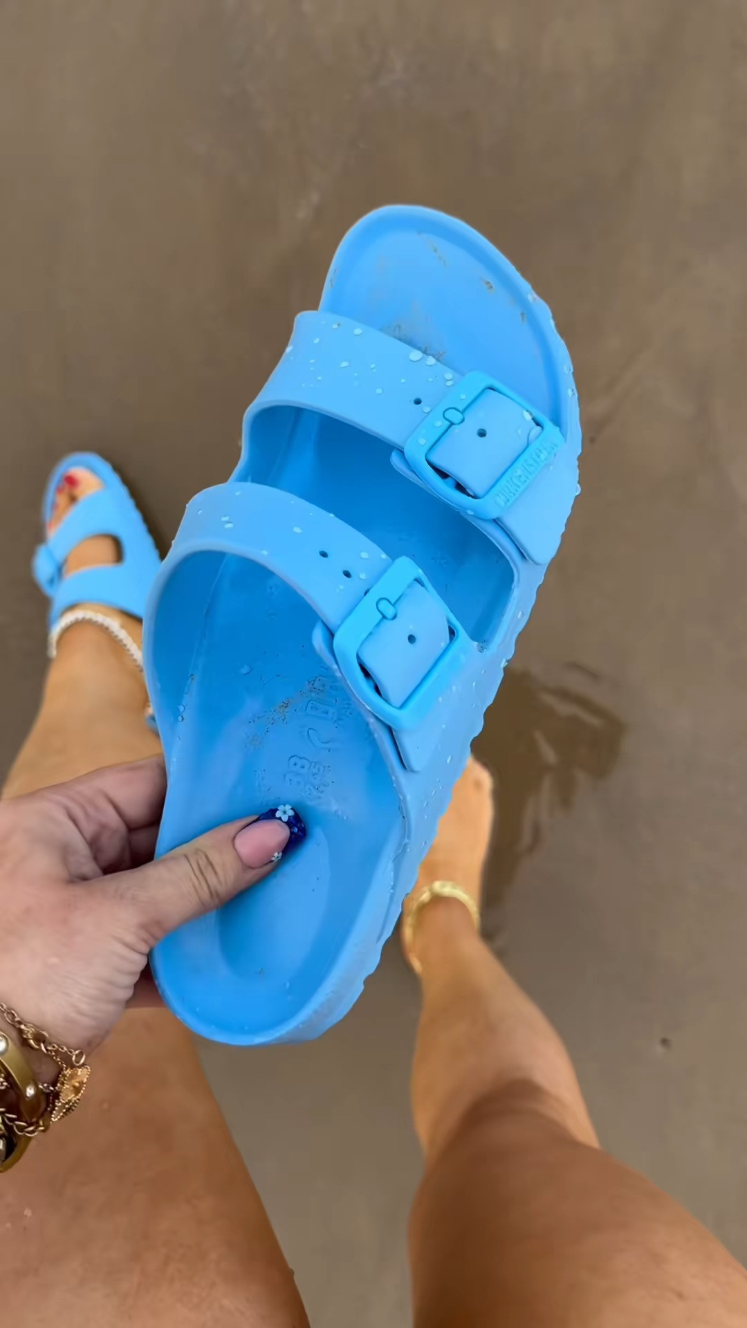 This color!!! #birkenstocks #beachsandals #summersandals #dealsforyoudays #ad 

 #LTKootd #LTKSwim #LTKTravel