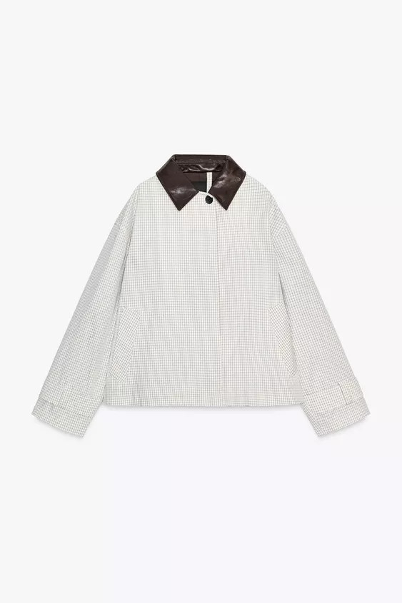 KURZER TRENCHCOAT MIT KRAGEN AUS KUNSTLEDER ZW COLLECTION | Zara DE