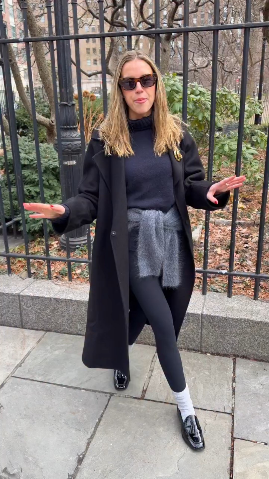 favorite way to elevate leggings for a cozy weekend look!!! comment for links 💙