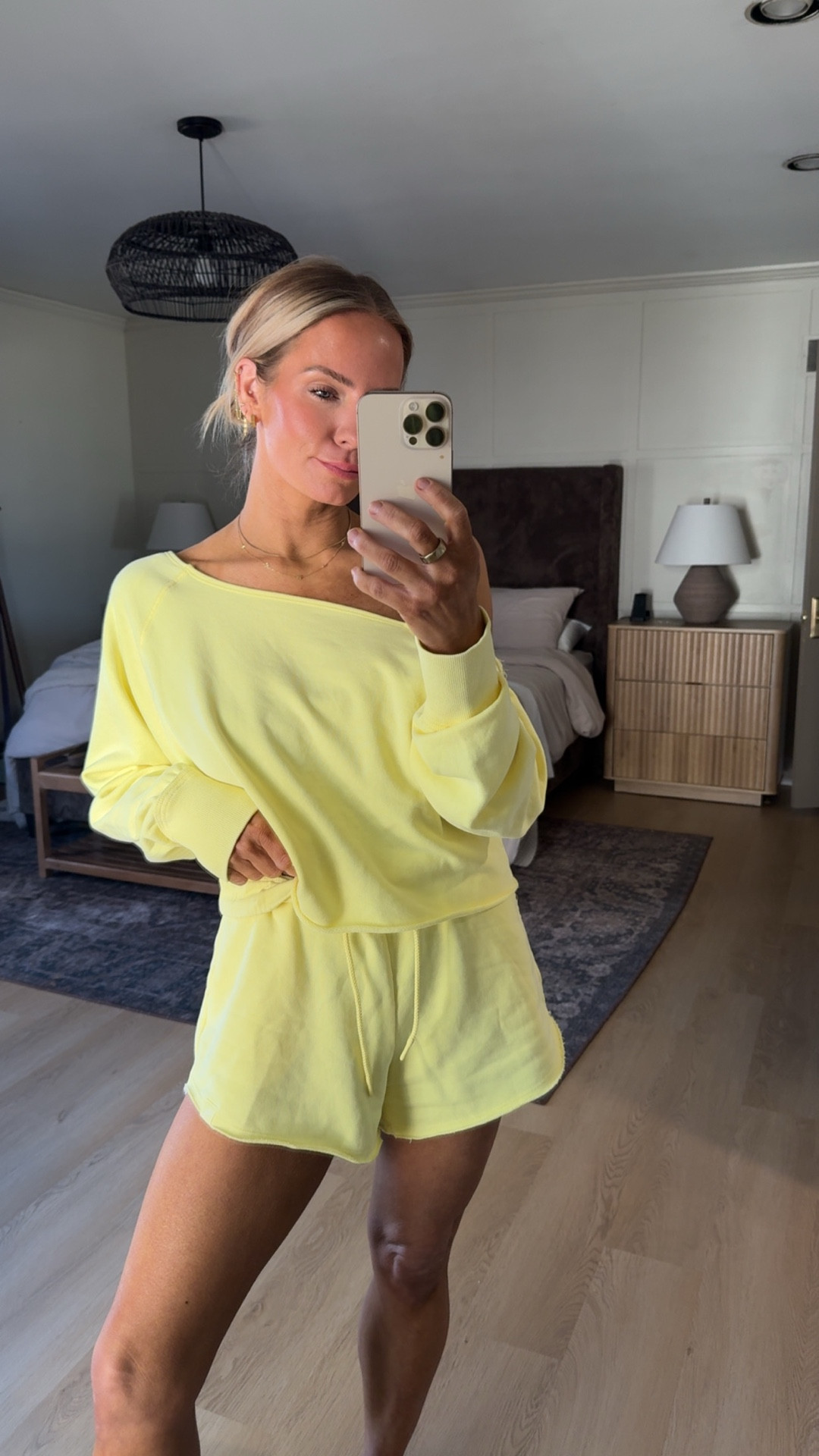 Make sure to use scissors. Other than that she’s real cute 💛

I’m wearing a small in both. 