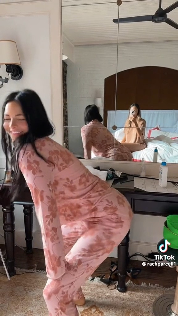 GRWM to spend a day in NYC! 🌃🗽🫶🏼

#LTKFind #LTKSeasonal #LTKtravel