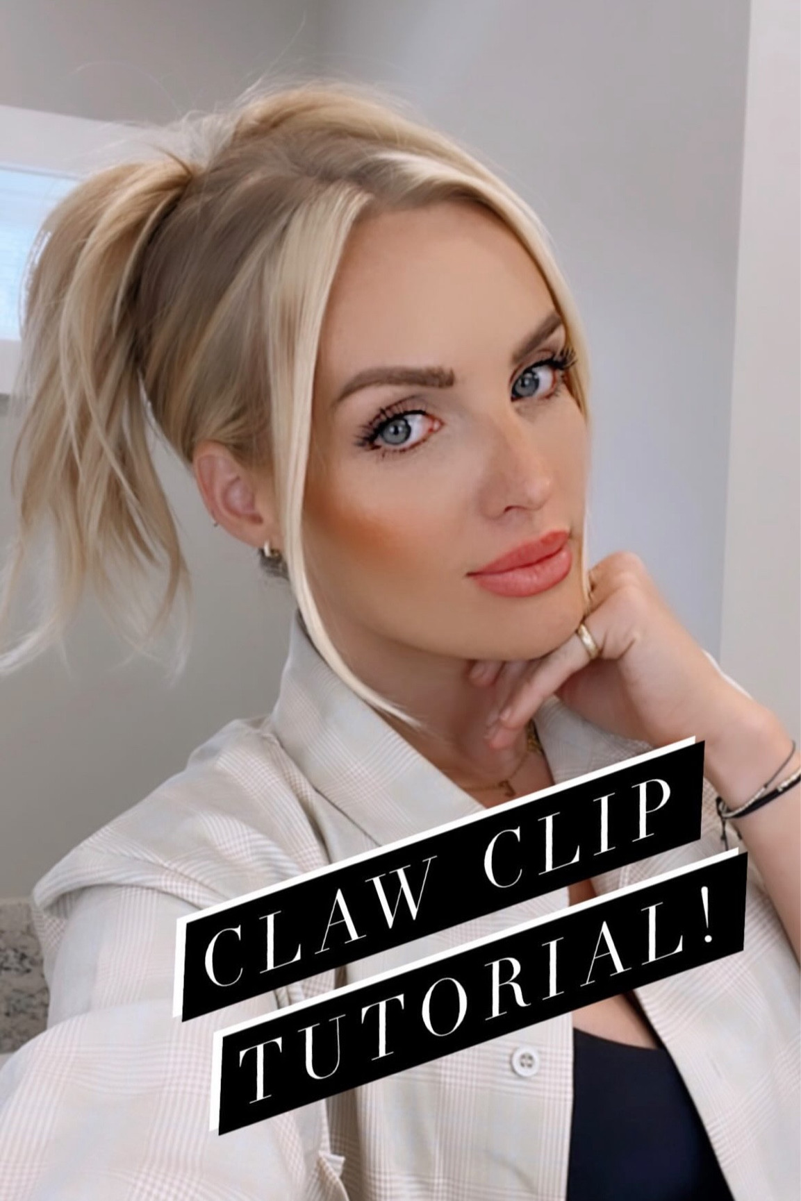 CLAW CLIP TUTORIAL ✨
There are a few different ways I use my claw clip depending on the style I’m going for that day. This is my go-to dirty hair style! Which style is your favorite?! 
1.) The Waterfall
2.) Chic Clip 
3.) The Secretary 

#hairtutorial #clawcliptutorial #clawclip #updo #hairtips #hairstyles