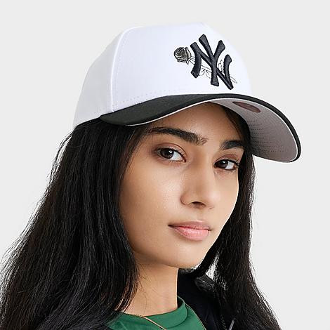 New Era New York Yankees Rose MLB 9FORTY Snapback Hat in White/Black | Finish Line (US)