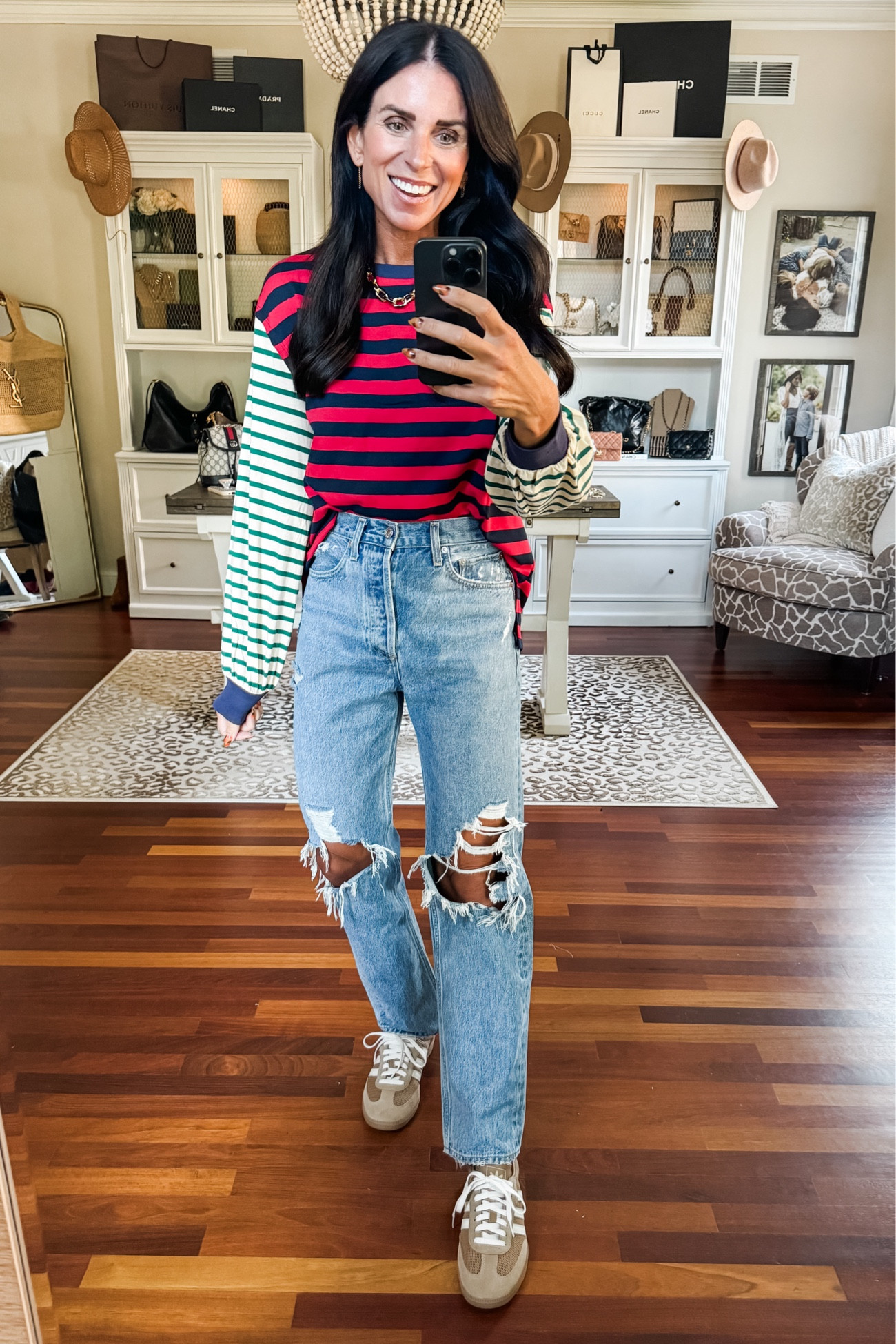 Small top
24 denim 

#LTKSeasonal #LTKFindsUnder50 #LTKStyleTip