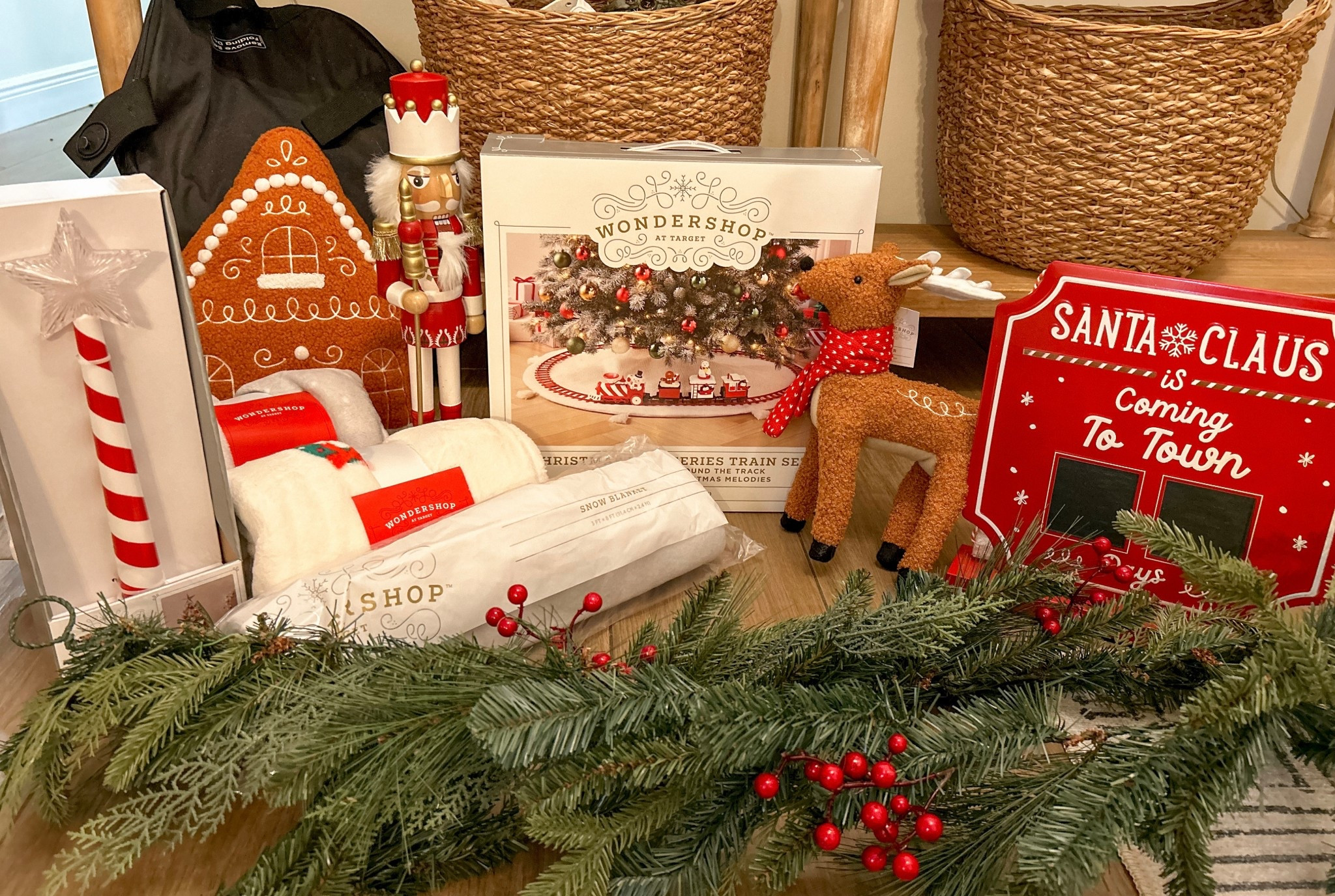 40% off Wondershop Christmas decor at Target 🎯 

Target | Christmas decor | sale alert | under $50 | wondershop | kid’s Christmas | nutcracker | holiday 

#LTKHome #LTKHoliday #LTKSaleAlert