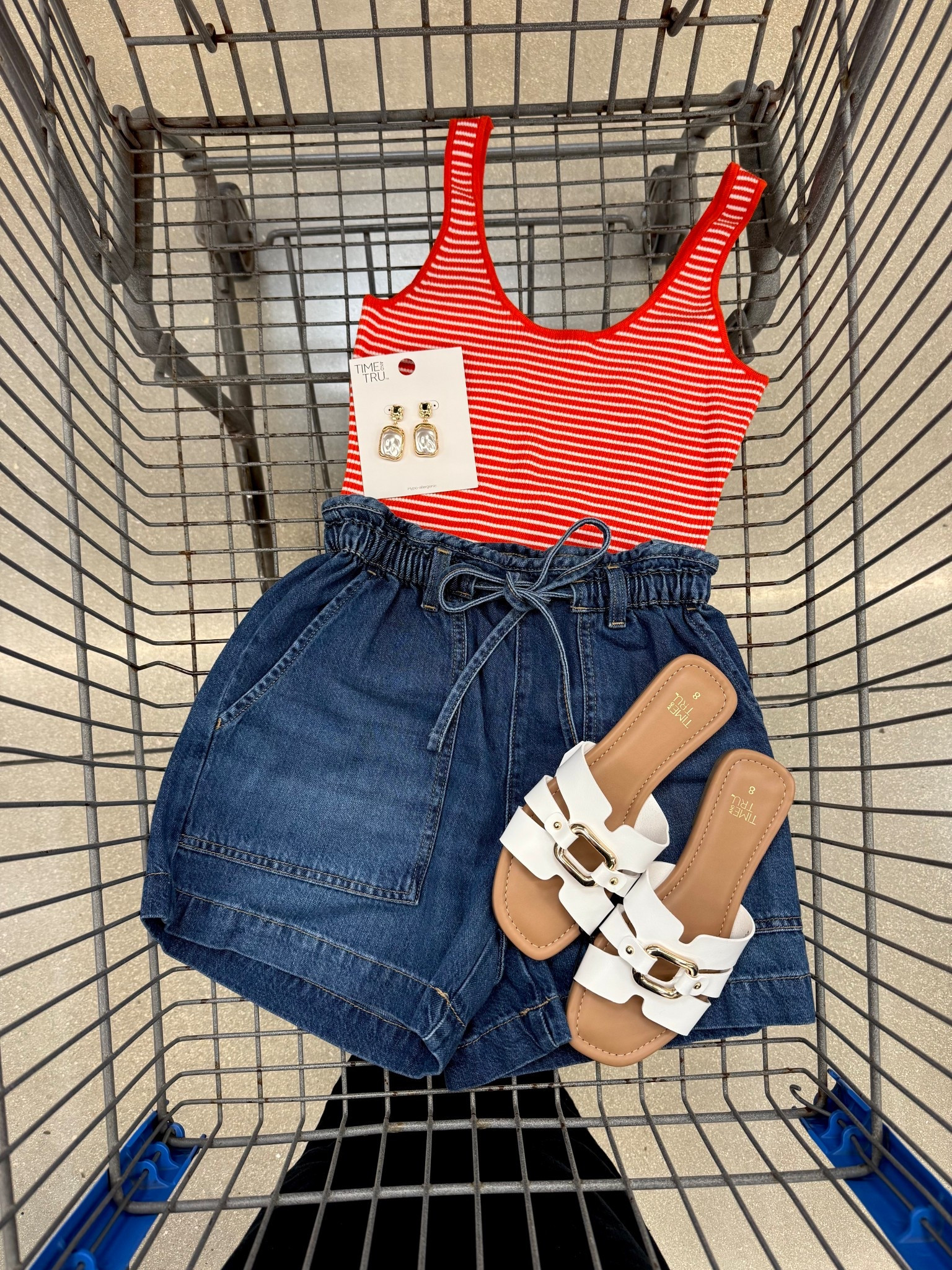 Walmart outfit idea ❤️

#LTKootd #LTKmomlife #LTKgrwm