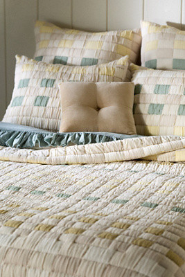 Sonya Matelassé Coverlet | Anthropologie (US)