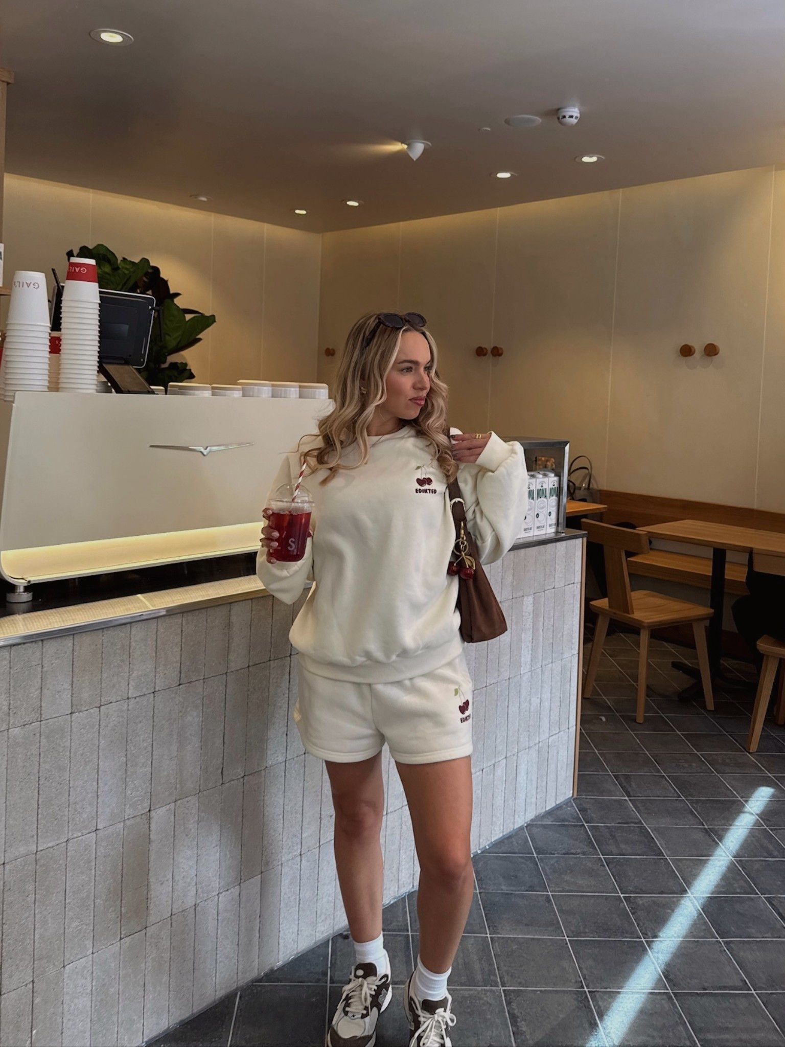 Edikted sweatshirt & short cherry set 🍒 

#LTKautumn #LTKpetite #LTKtravel