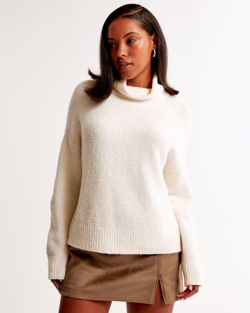 Vol. 28 Relaxed Boucle Turtleneck Sweater | Abercrombie & Fitch (US)