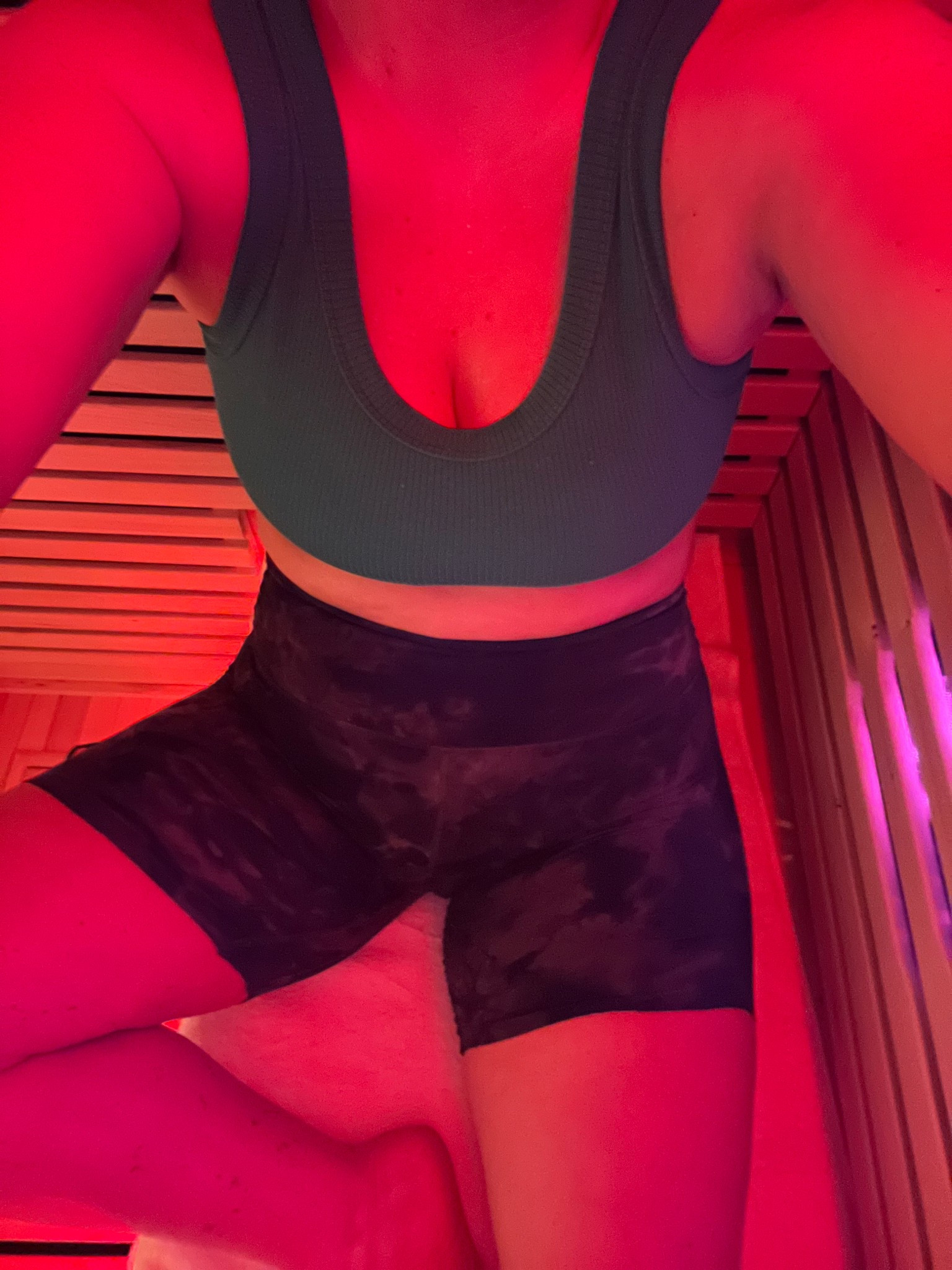 Sauna outfit

#LTKSeasonal #LTKBeauty #LTKSummerEdit