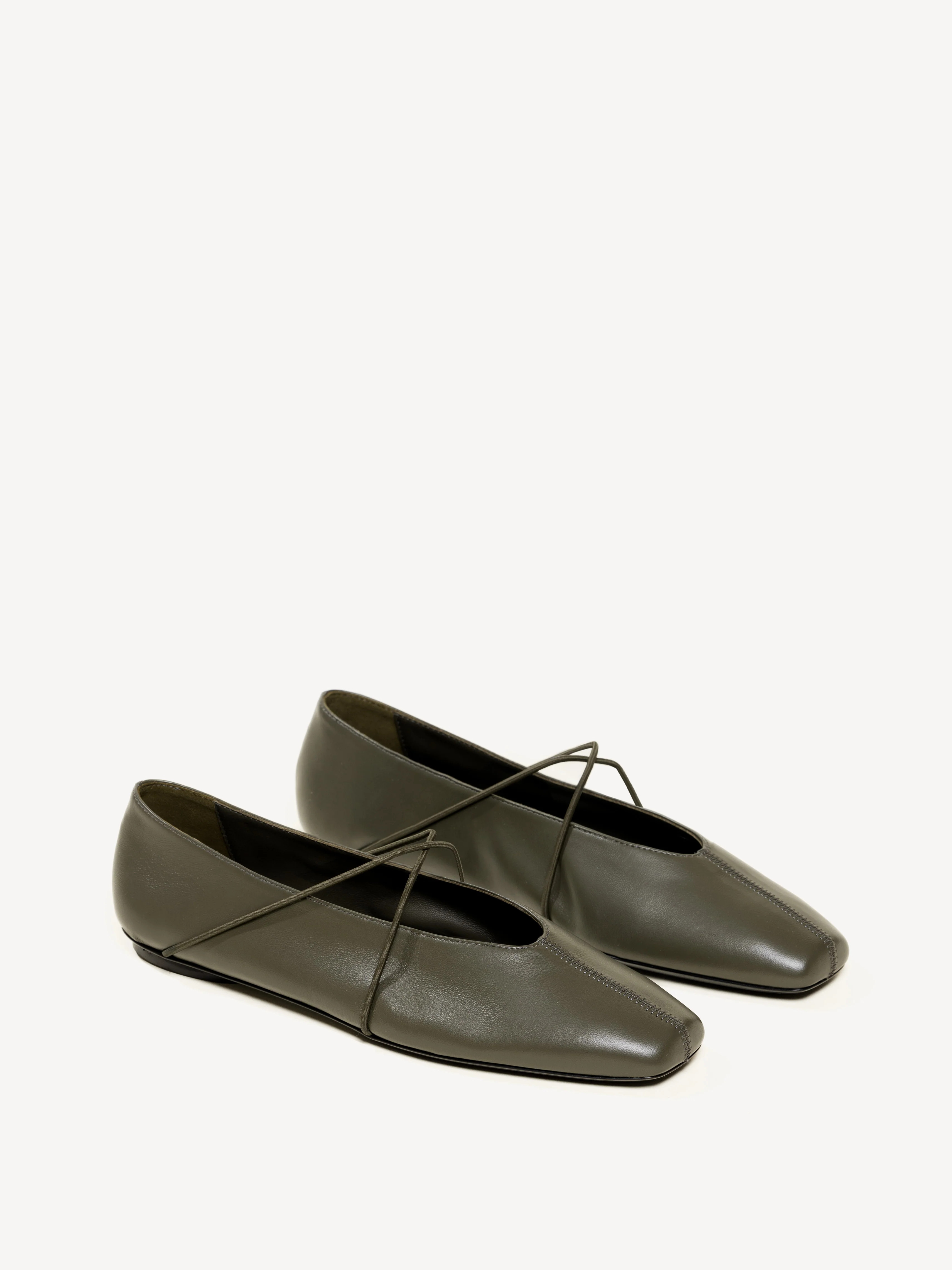 M.Gemi The Una Women's Flats, Size 41 in Military | M.GEMI