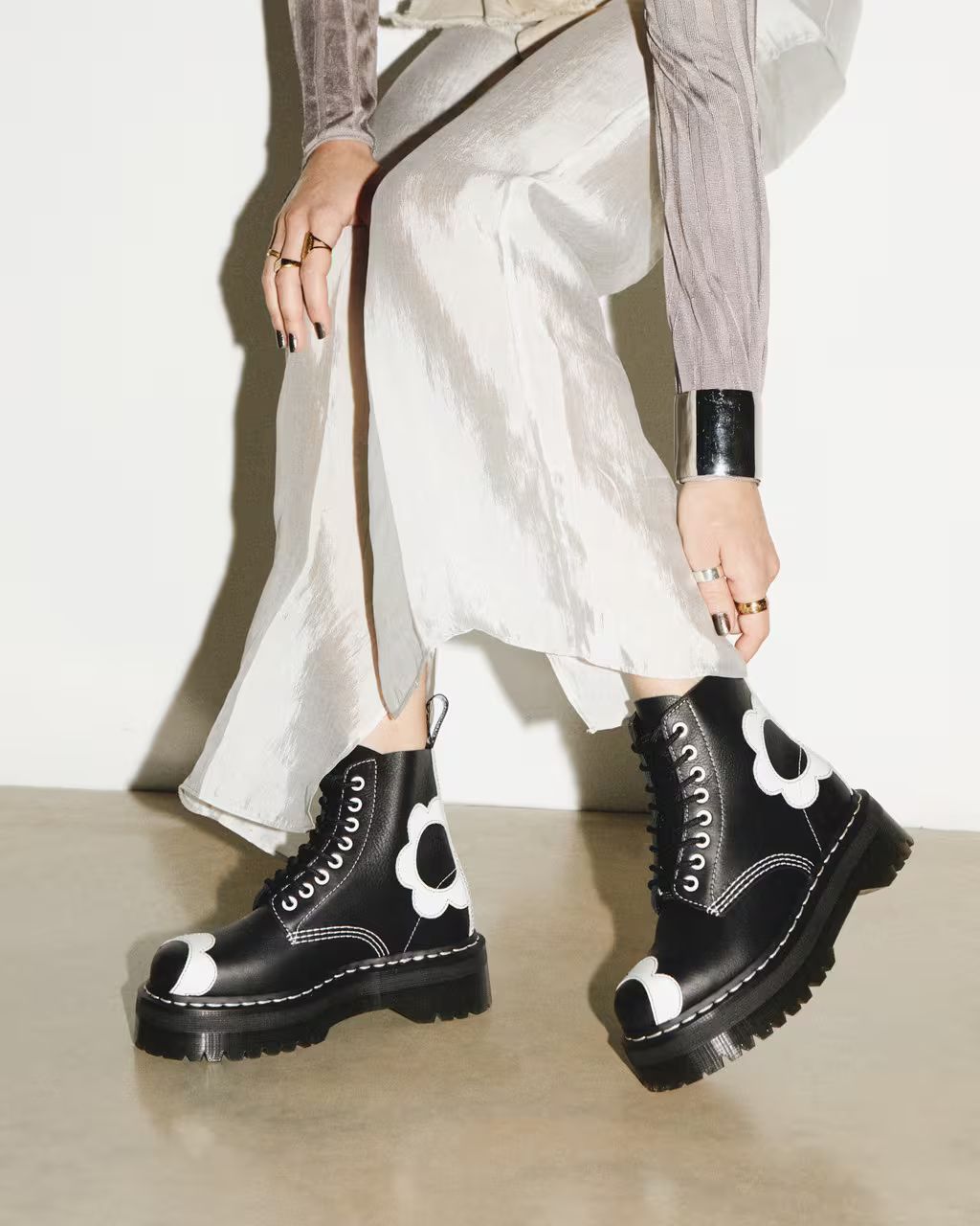 Sinclair Flower Pisa Leather Platform Boots | Dr. Martens