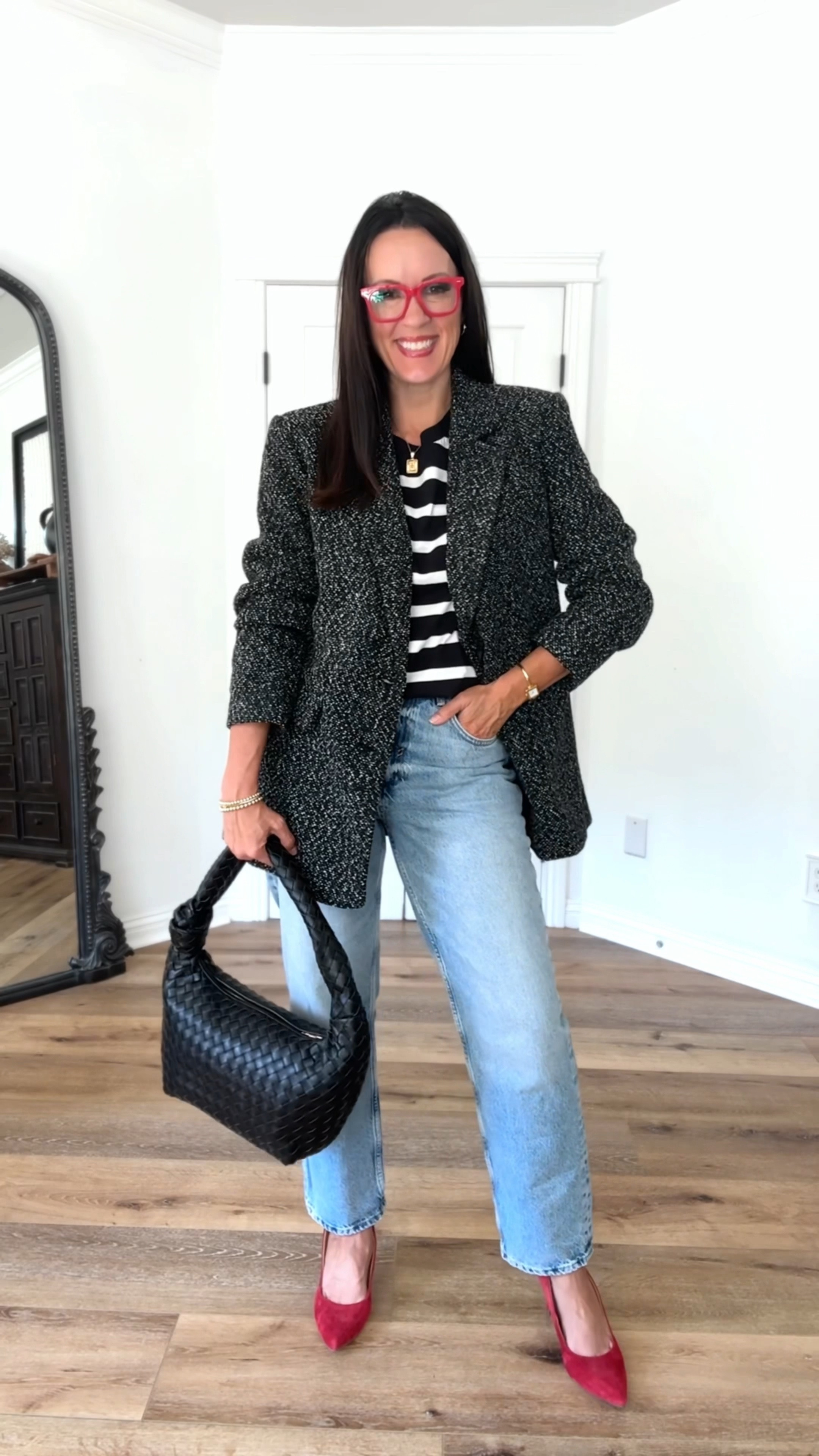 Mixing prints and textures to create a fall look!

Sizing:
Blazer-Target, oversized, in small
Striped shirt-wearing large, could do medium
Red heels-run TTS

casual outfit | elevated casual | 



#LTKOver40 #LTKStyleTip #LTKFindsUnder50