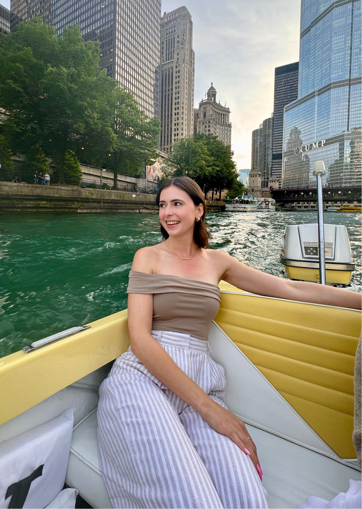 This is my favorite recent outfit purchase 🤩 The linen pants are perfect for summer!! I love Abercrombie for their “Curve Love” shorts & pants. If you have a hard time finding pants or shorts that fit your body type (bigger hips, smaller waist), check out Abercrombie “Curve Love”. I’m wearing a size Curve Love 25 regular in the pants & XS in the top. 

#LTKGiftGuide #LTKStyleTip #LTKSaleAlert