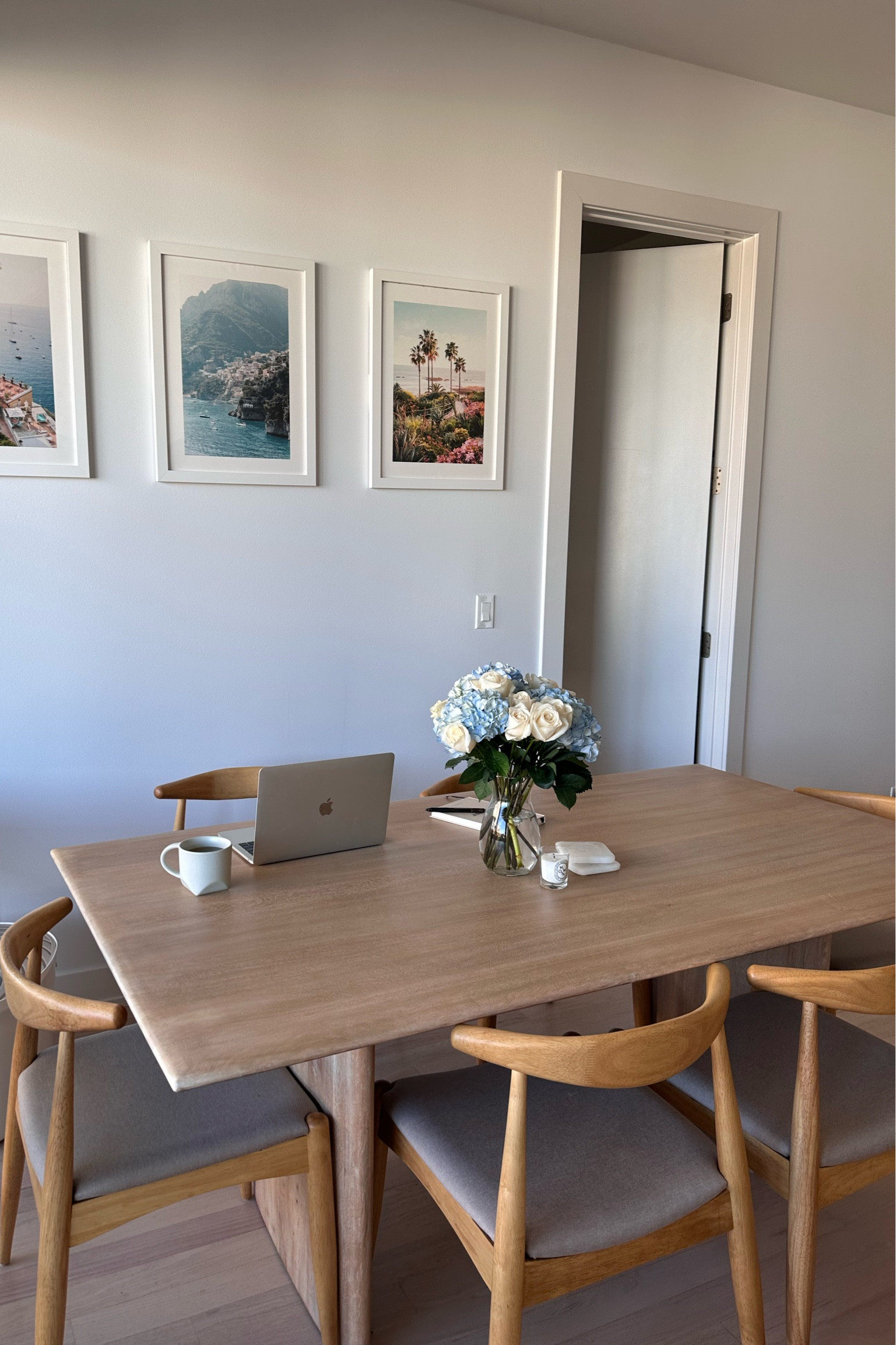 dining area ☁️