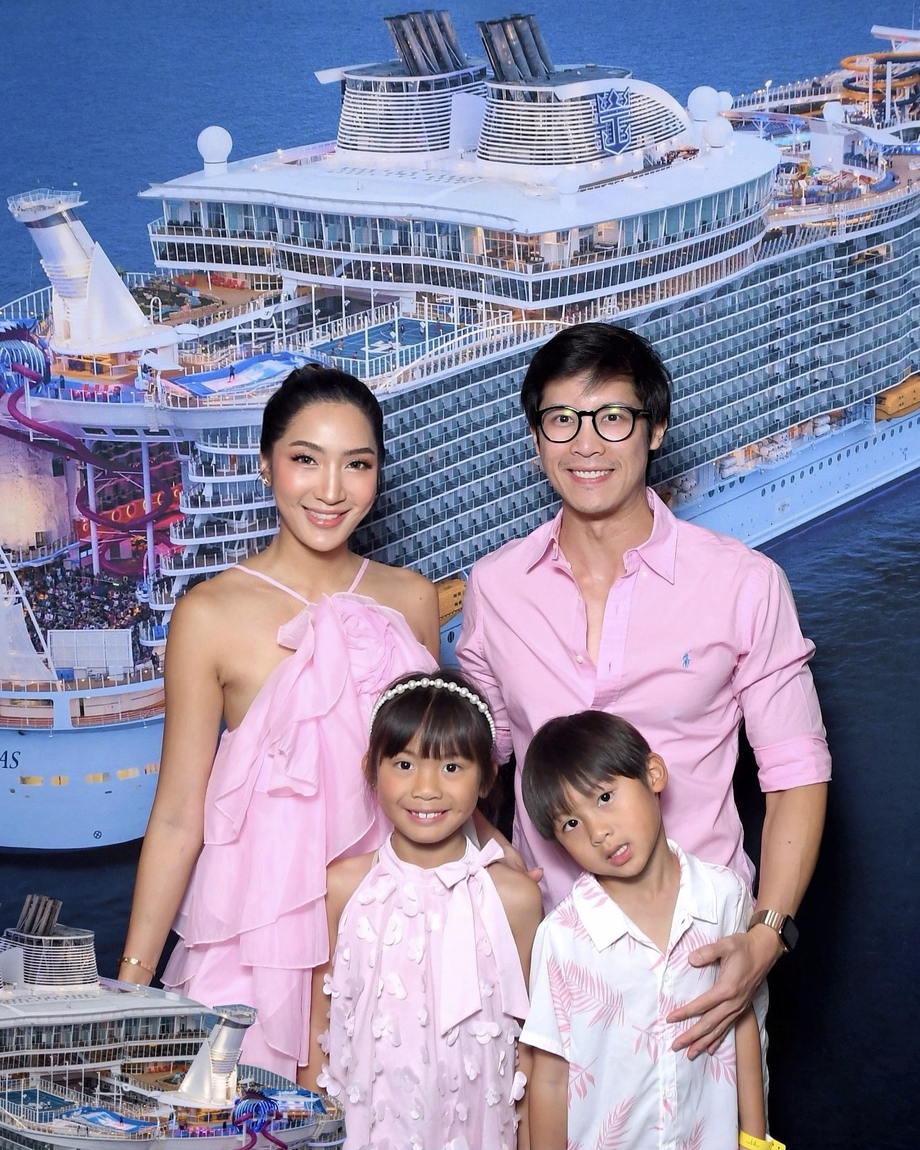 💗Fam in Pink 🌸  ⛸️✨

#PinkVibes #ResortNights #CruiseStyle #FamilyOutfit #HarmonyoftheSea

#LTKootd #LTKTravel #LTKmomlife