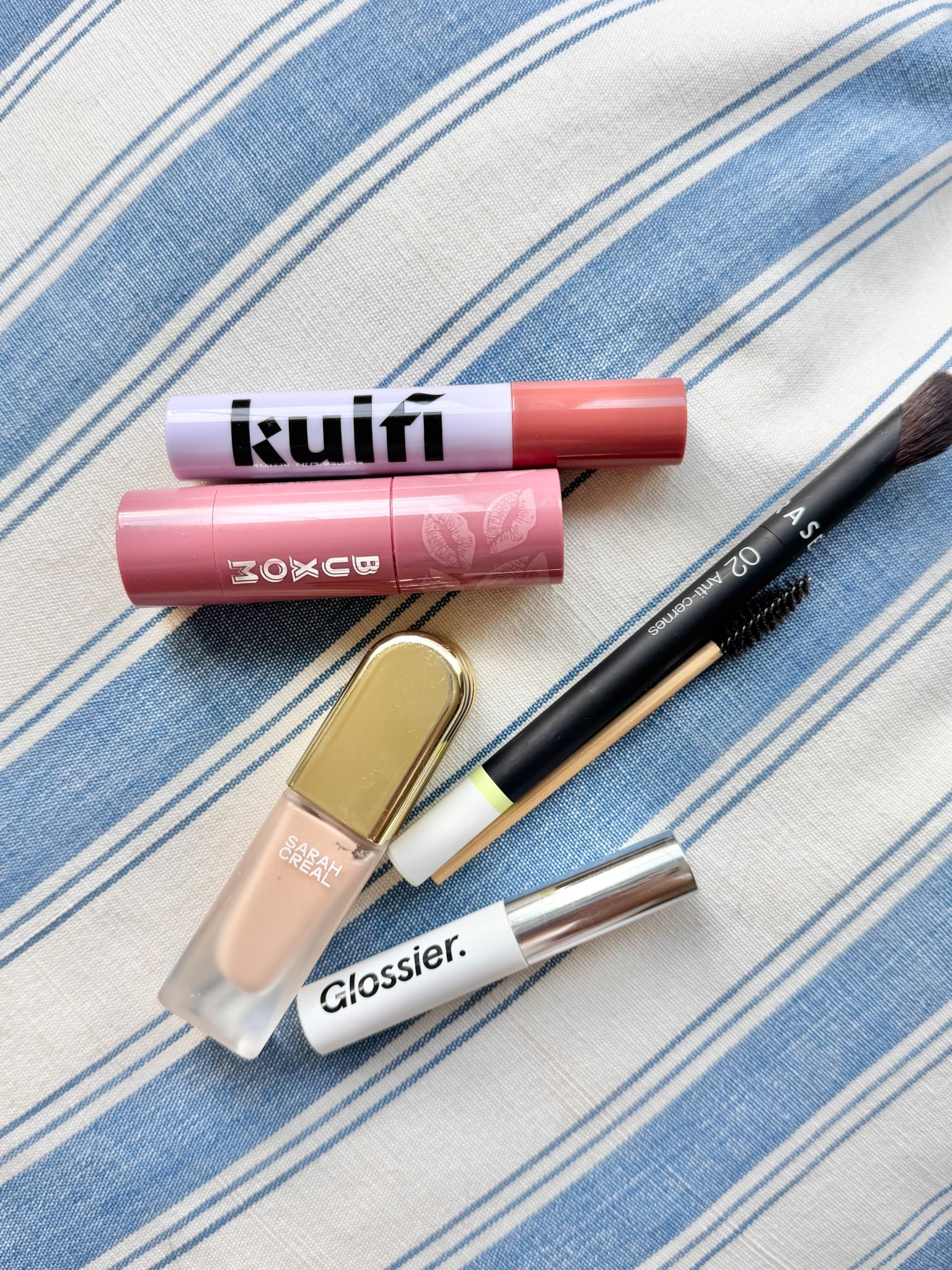 The only makeup i TRULY can’t live without for a 3 week vacation!