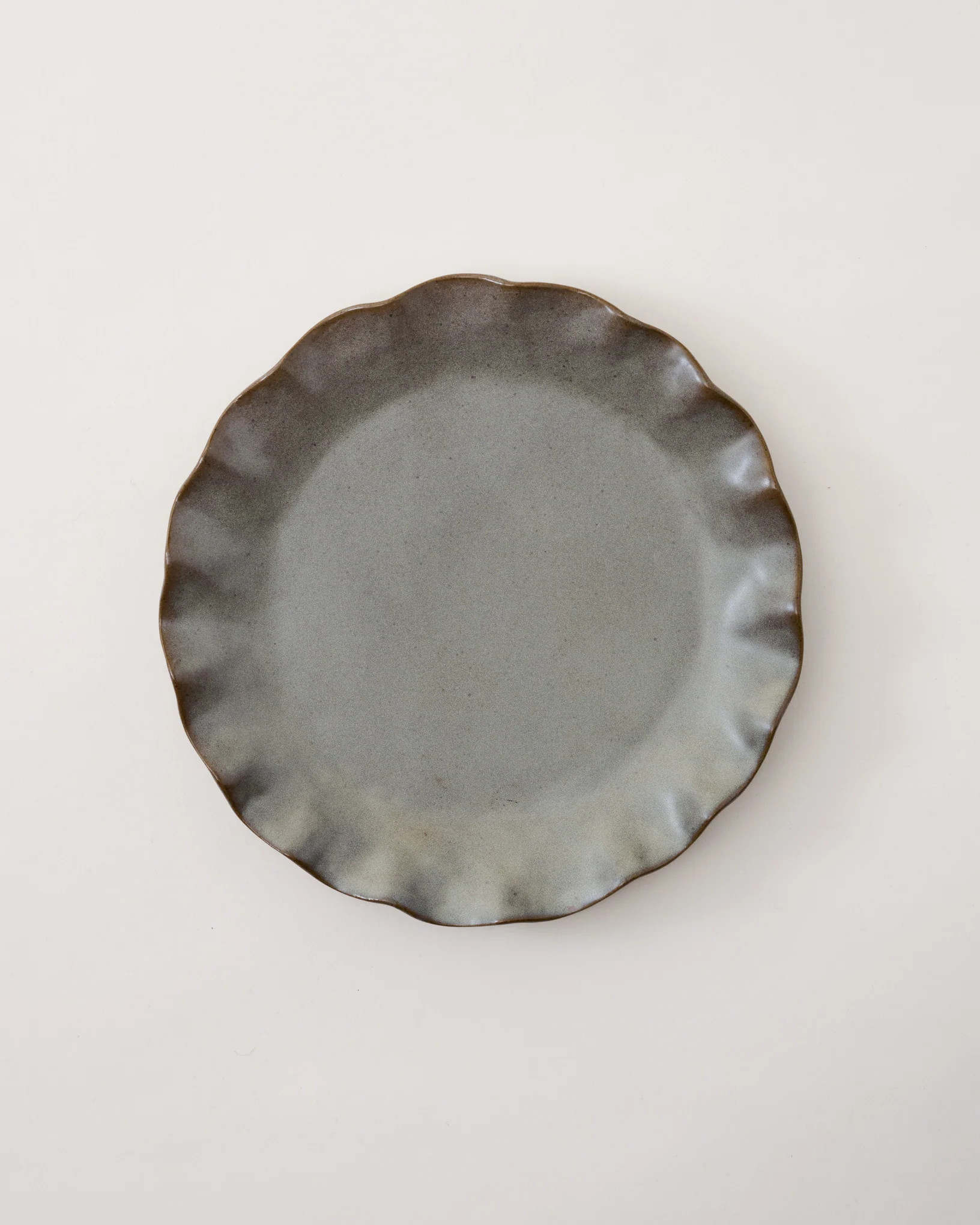 Green Organic Ruffle Edge Plate | Magnolia