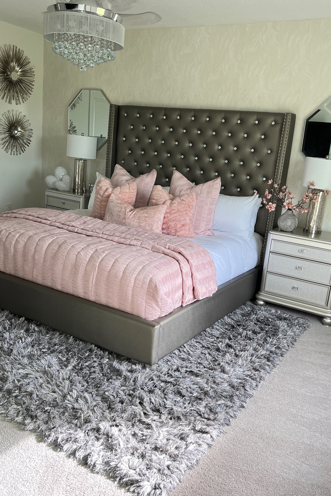 Bedroom decor!

#LTKhome #LTKFind