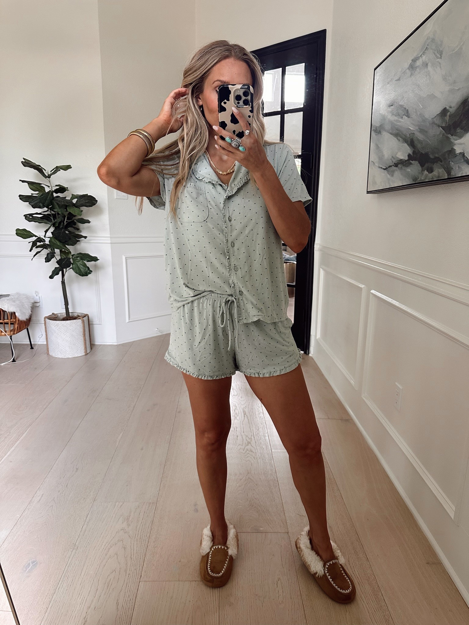 Everyone’s favorite pajama set now in the cutest new prints with the ruffle hem! I am dying! These are so cute and are giving elevated/Nordstrom vibes🤍
￼
Wearing my tts // small

5'5" // 120 Ibs

@walmart #walmartpartner #walmartstyle
#LTKootd #LTKgrwm
#LTKdayinmylife

#LTKmorningroutine #LTKgrwm #LTKselfcare