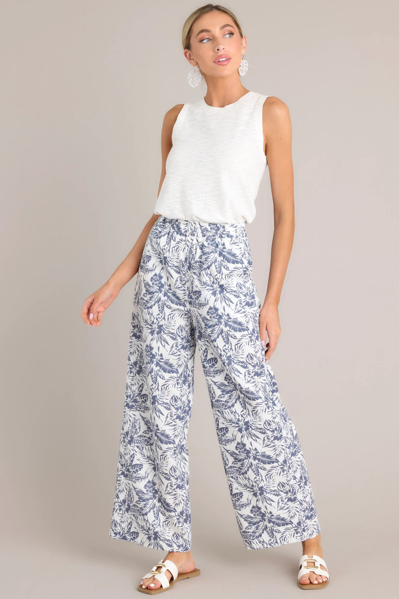 Splash of Joy Slate Blue Tropical Print Pants | Red Dress