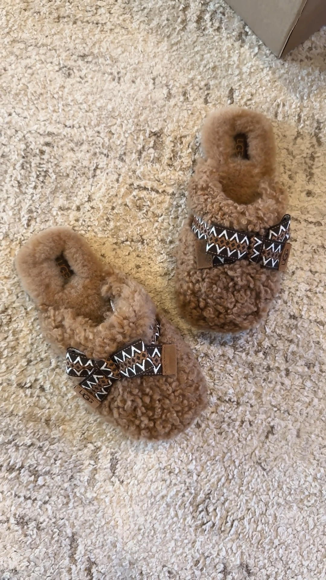 UGG Slippers

#LTKHoliday #LTKGiftGuide #LTKFindsUnder100