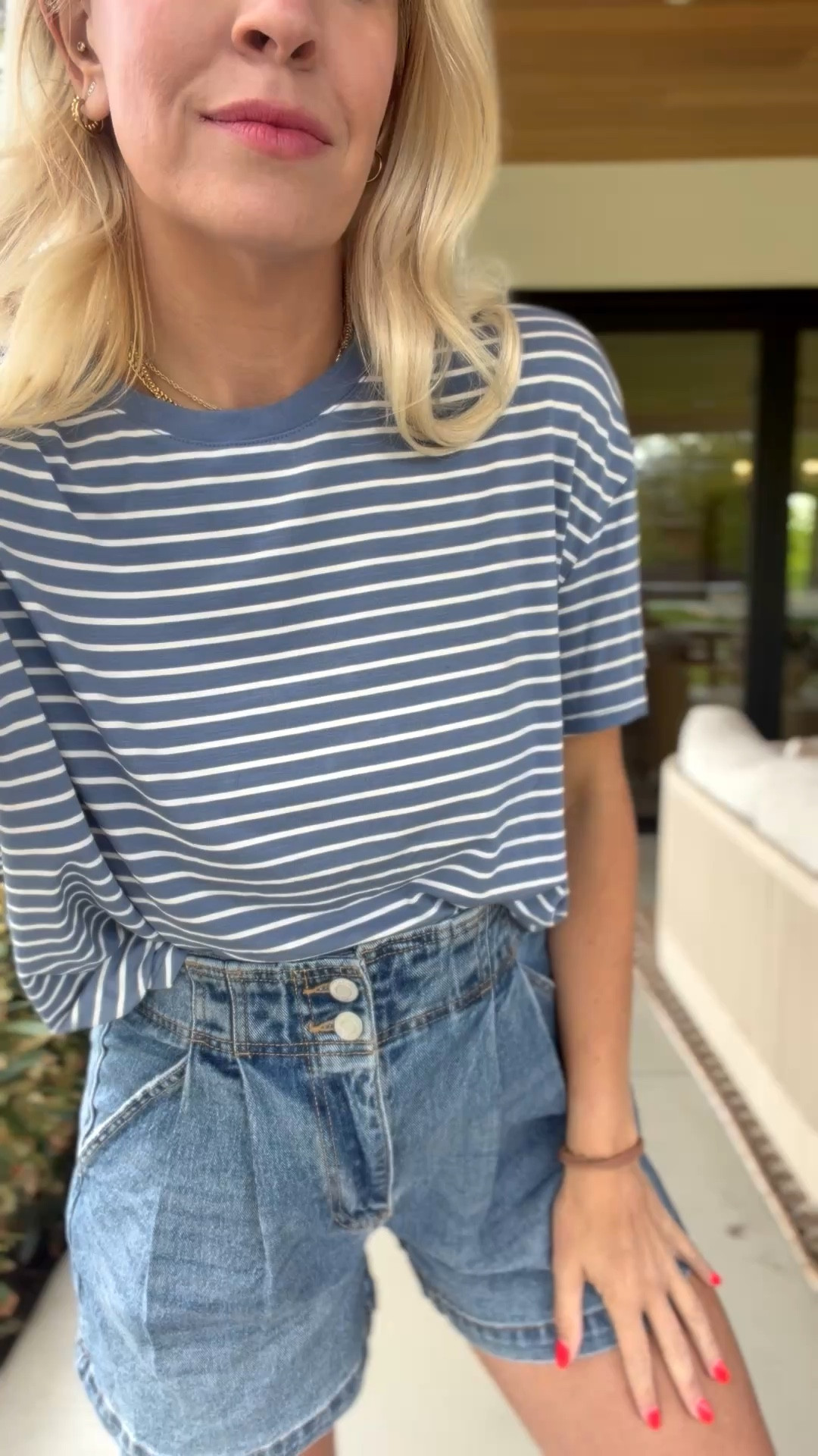 Wearing a 4 in the shorts and M in the top!