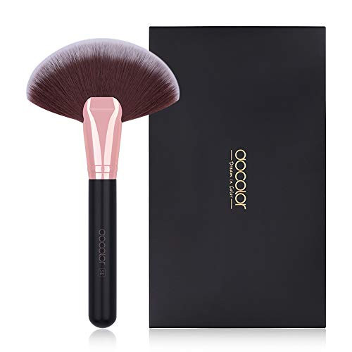 Docolor Fan Brush Finishing Powder Brush Multi-use Brush For Face and body Professional Highlighting Blush powder Bronzer Cheekbones Make Up Brushes Perfect For Spray Tan Powder Synthetic Hair Soft | Amazon (US)