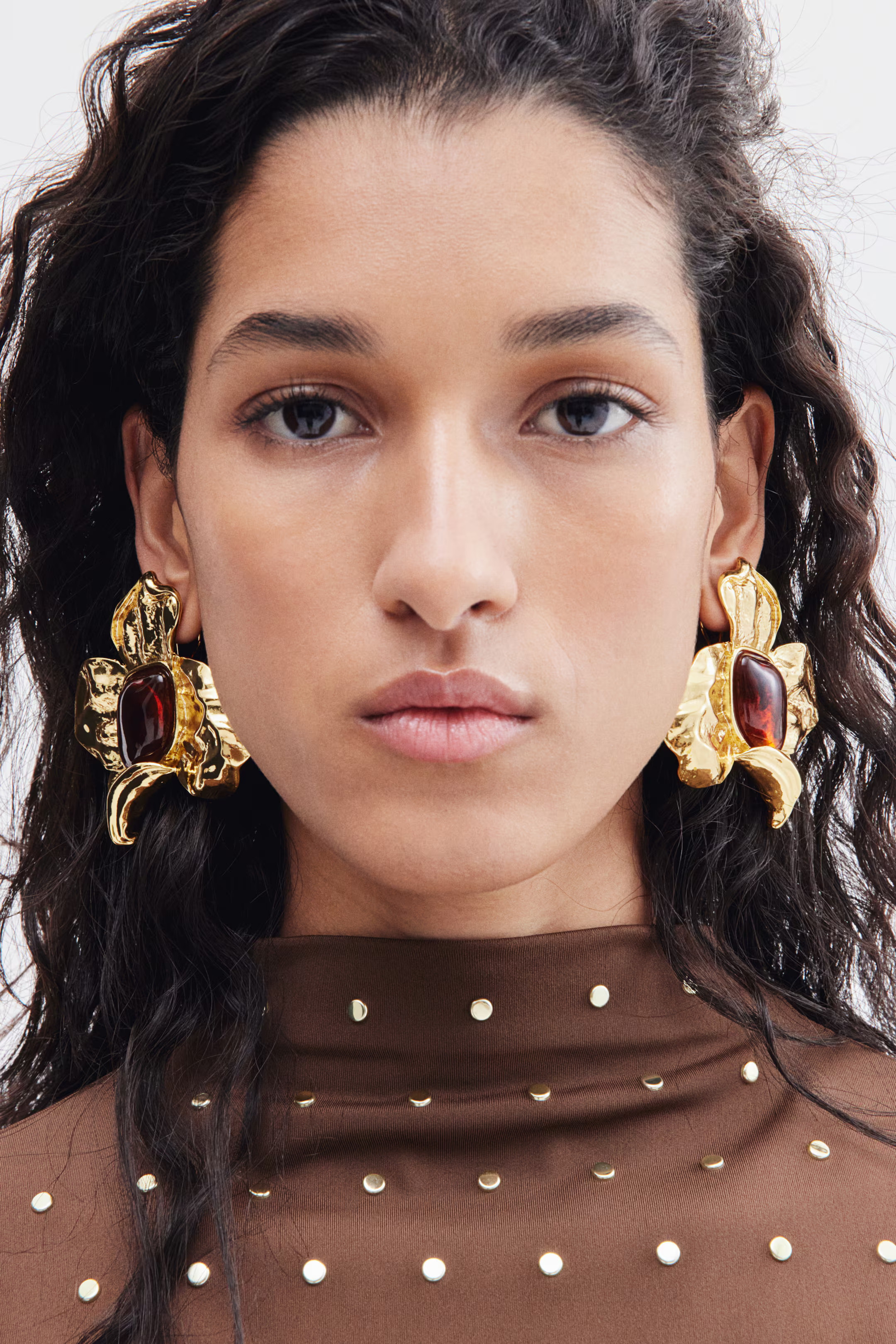 Blütenförmige Ohrringe | H&M (DE, AT, CH, NL, FI)