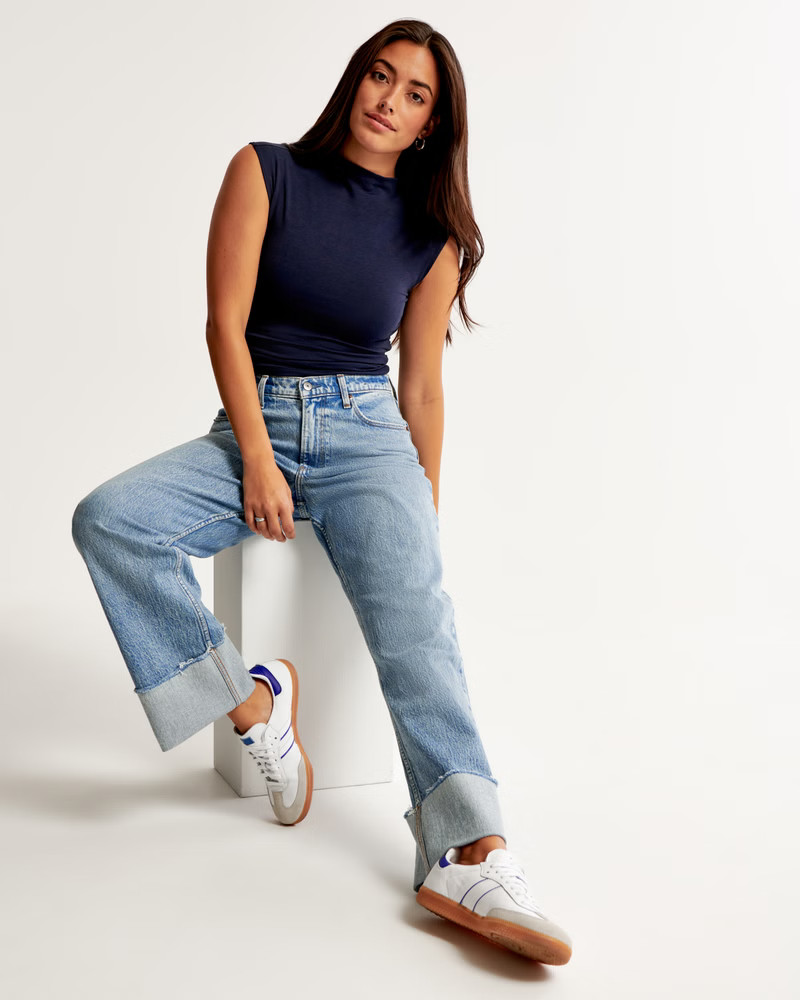 Curve Love Mid Rise Baggy Jean | Abercrombie & Fitch (US)