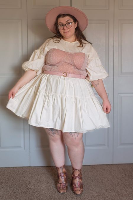 Plus size white and pink outfit

#LTKstyletip #LTKcurves