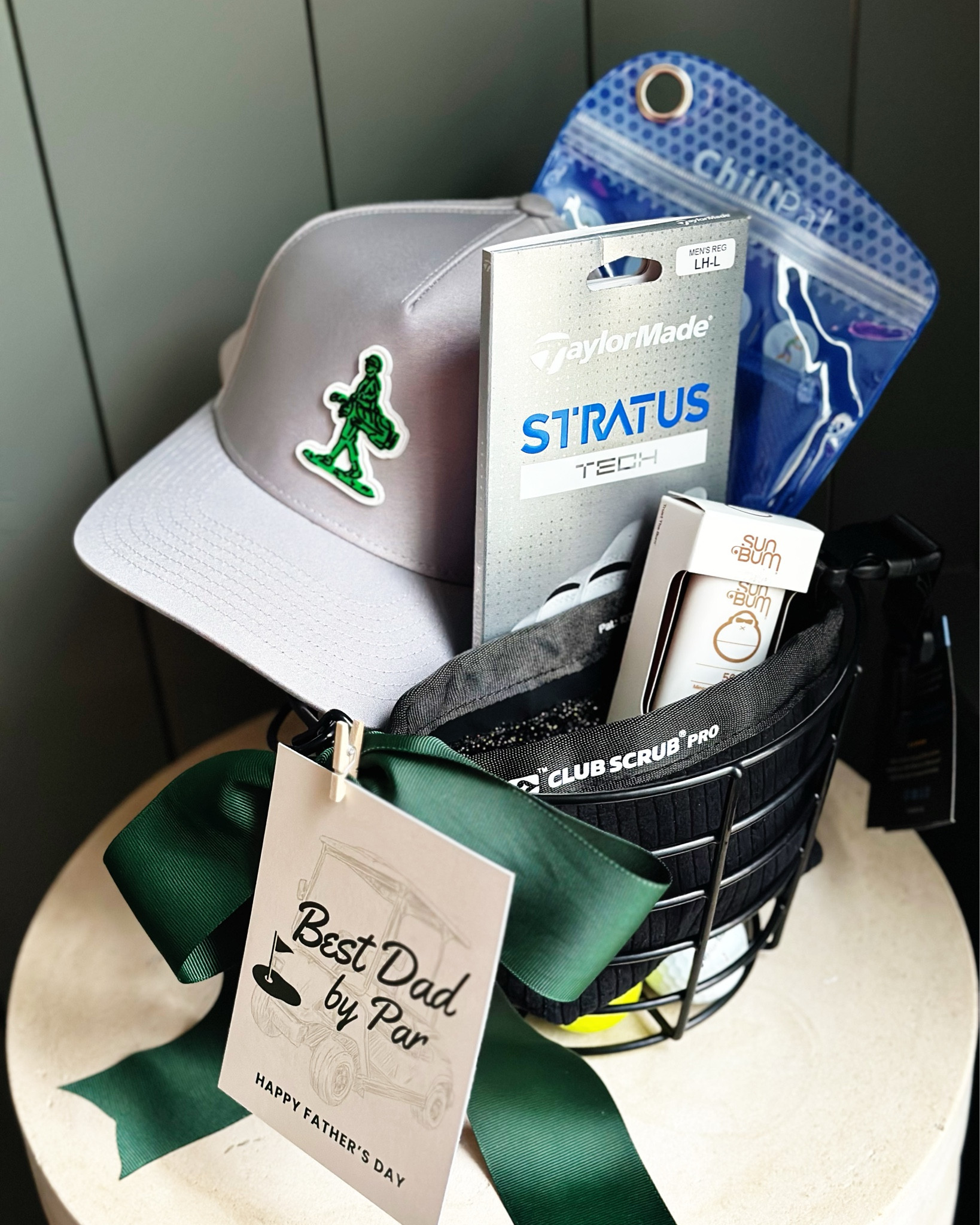 The easiest (and cutest) Father’s Day gift idea ⛳️

Skip the gift bag—use a range basket and fill it with golf essentials. It instantly looks more thoughtful with zero extra effort.

Everything is linked to recreate it 👇
Free printable gift tags: https://ourshoreview.com/golf-gift-basket-ideas/

#LTKFathersDay

#LTKActive #LTKSaleAlert #LTKMens