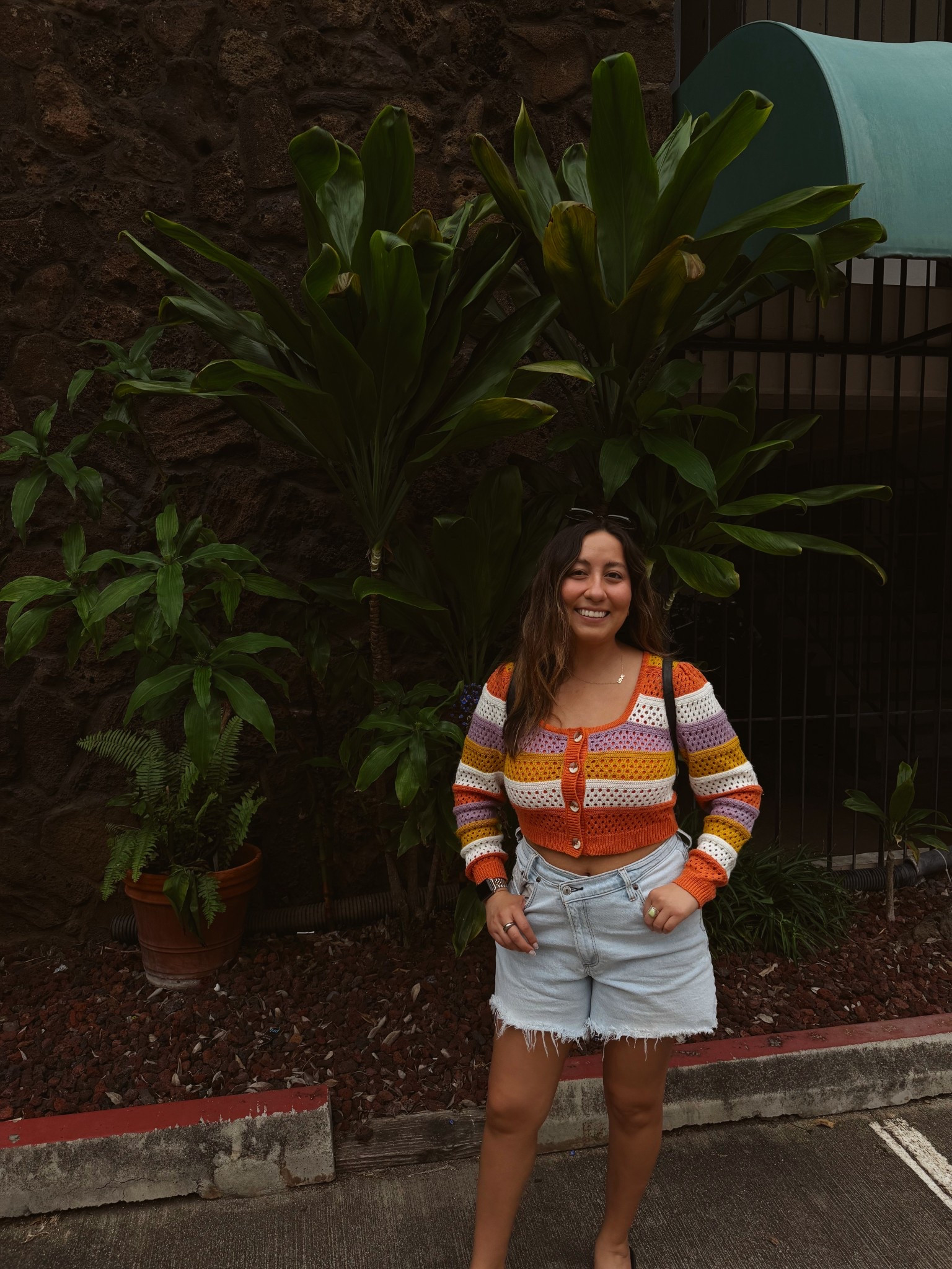 hawaii ootd - love these denim shorts. they’re always my go-to in the summer. 



#LTKgrwm #LTKSaleAlert #LTKootd