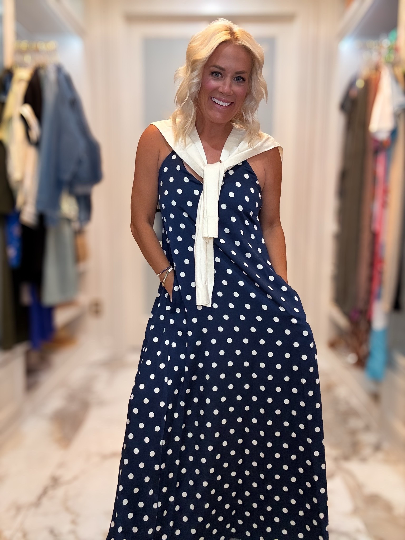 This dress is adorable! Size small