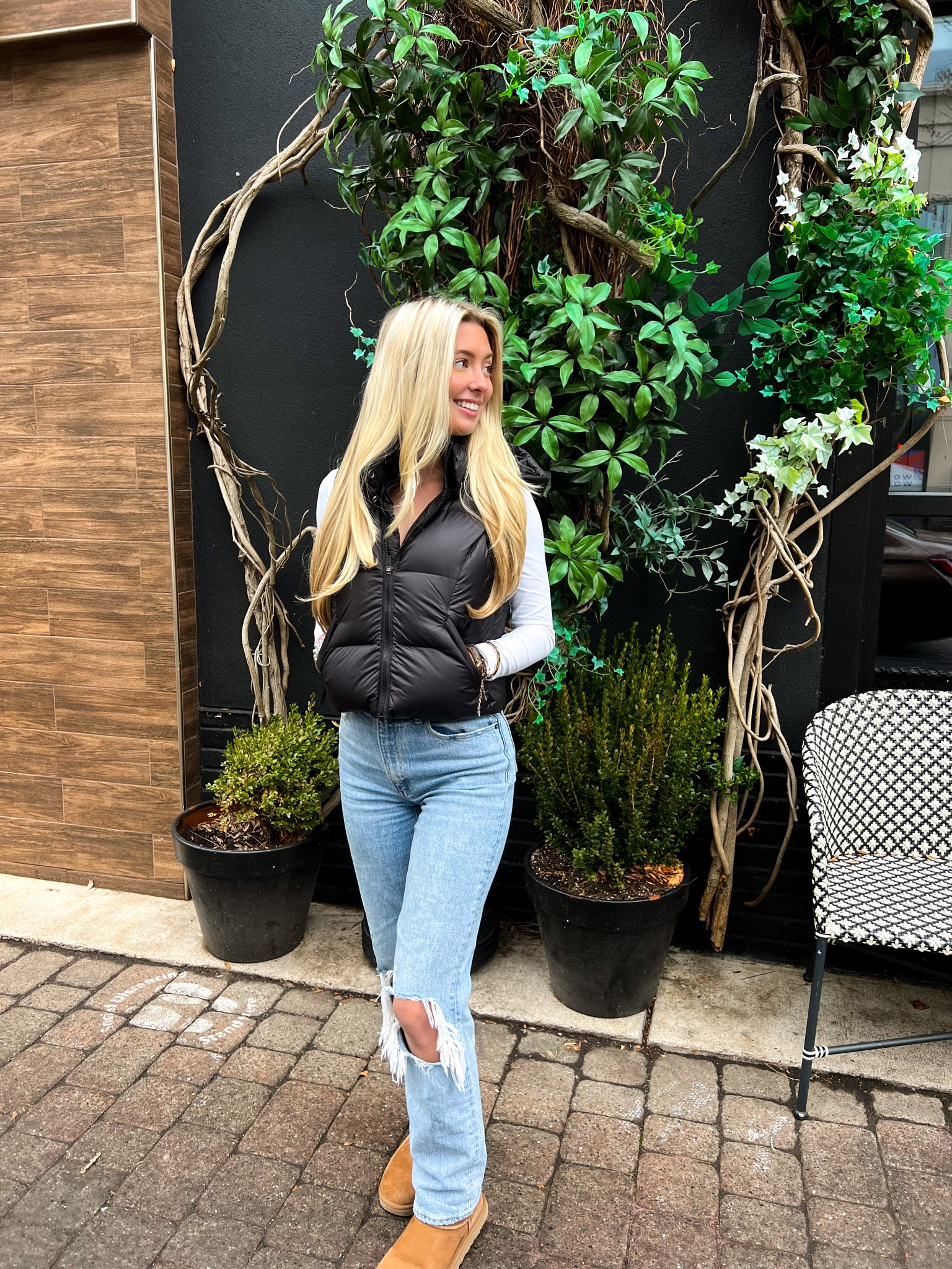 the best vest ever from @cuts & @cutswomen !! 
#cutspartner #madethecut #cutswomen #cutsteam #cutshaul 
use my code CHLOEKCOLLECTION_ for 15% off!! 
•
literally obsessed with this outfit!! this is one of the best vests ever! the quality is so amazing!! 
•
•
•


#LTKsalealert #LTKFind #LTKunder100