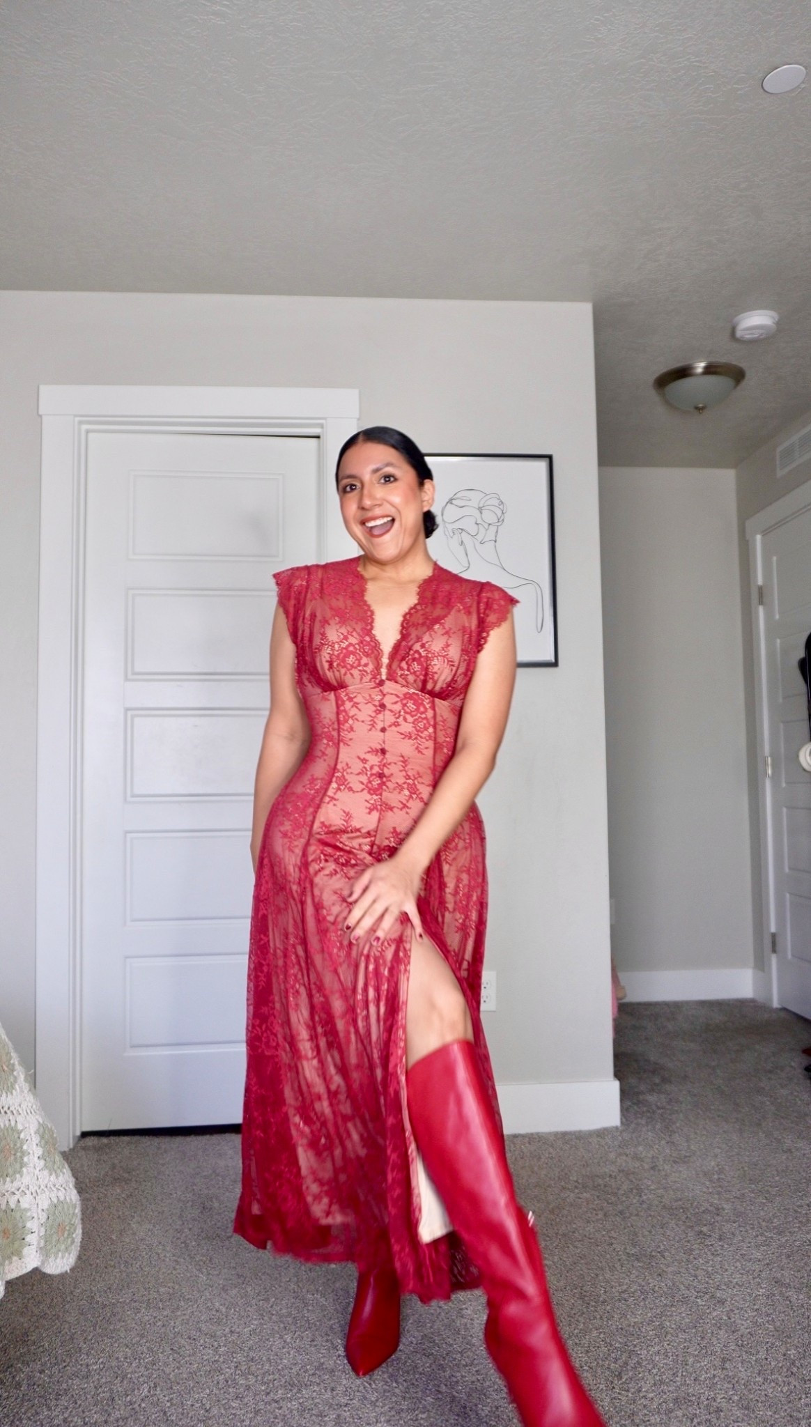 Wearing the size medium, I’m usually a size 6-8 on my hips but I’m always a small on top. It fits super comfy. Obsessed!!! 

#LTKHoliday #LTKCyberWeek #LTKmomlife