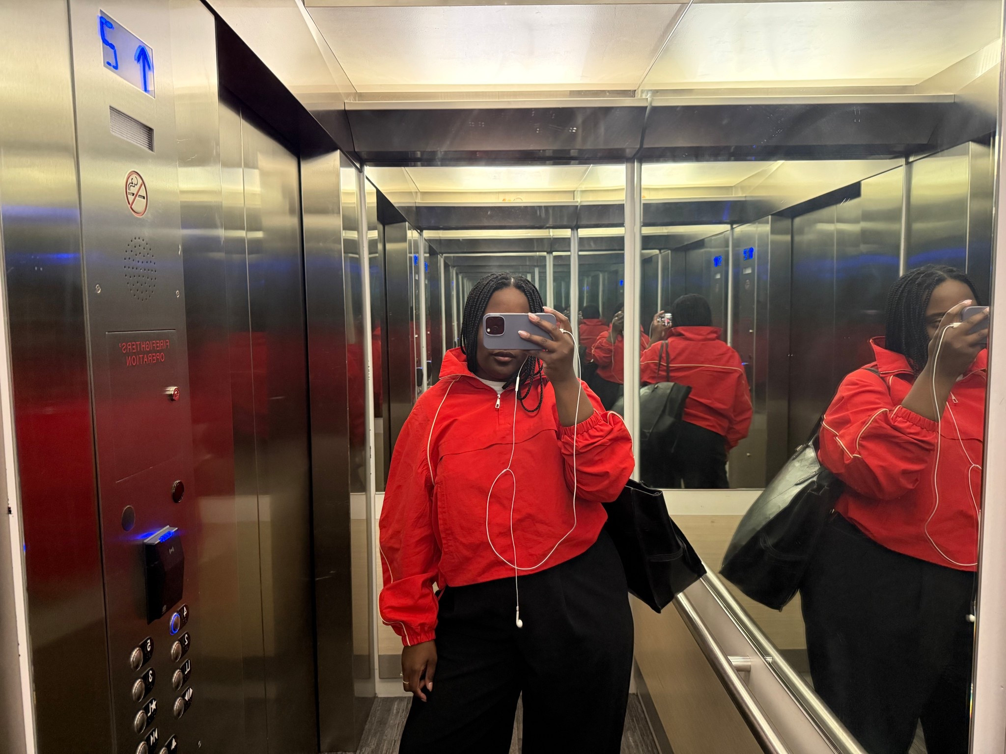Wore to the dentist 🦷🪥
Nylon Anorak H&M 
Work pants Gap