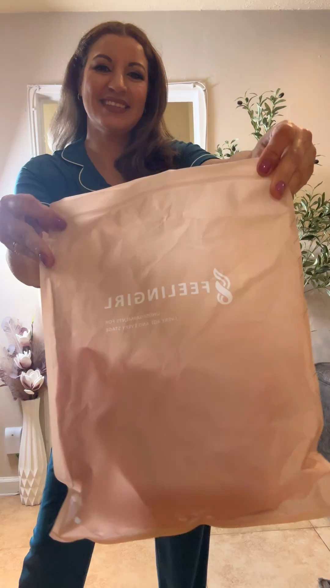 SEAMLESS BODYSUIT WITH ABDOMINAL CONTROL FEELINGIRL.
Size:M

#LTKSaleAlert #LTKSeasonal #LTKMidsize