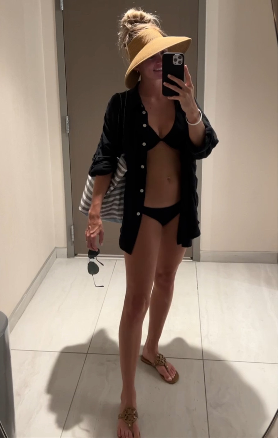 Hollister Bathing Suit Beach Day OOTD
Top - size medium
Bottom - size small
Cover Up - size small