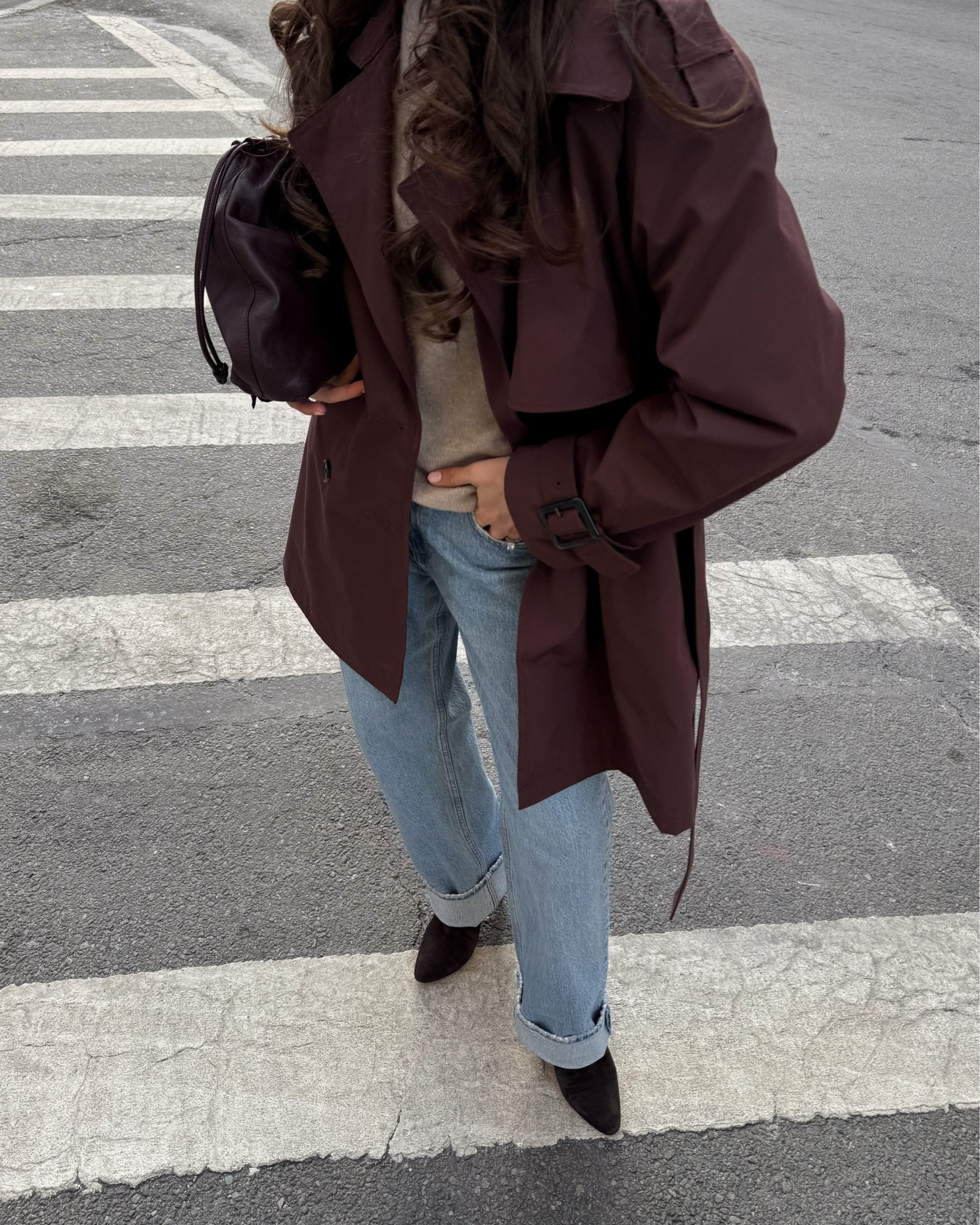 Styling my favorite staples from @abercrombie in honor of the denim sale! All jeans are 30% off & everything else is 20% off. Use code DENIMAF for an additional 15% off. :) #AbercrombiePartner 