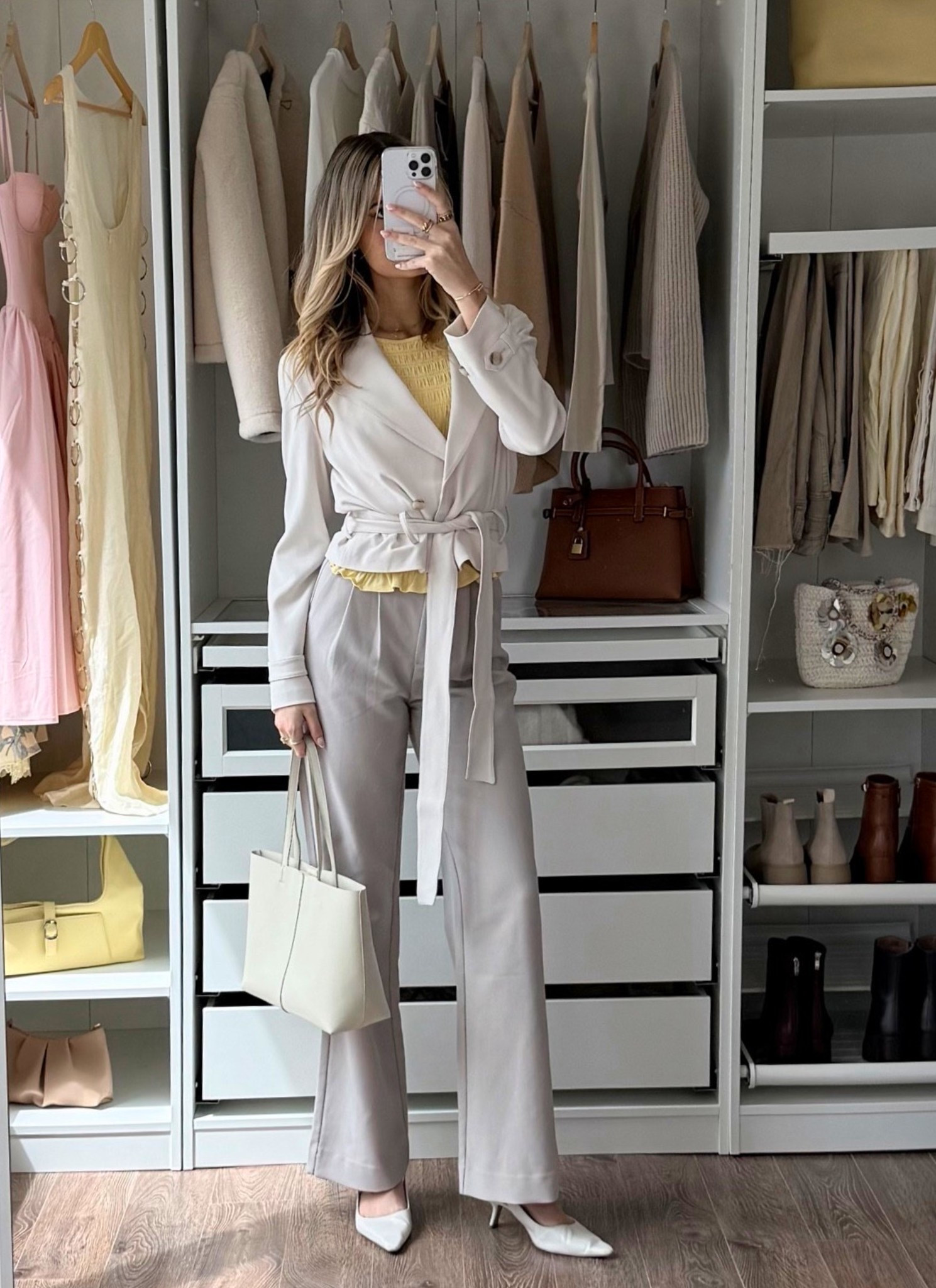 Corporate business casual outfit @abercrombie @Aritzia 

#LTKWorkwear