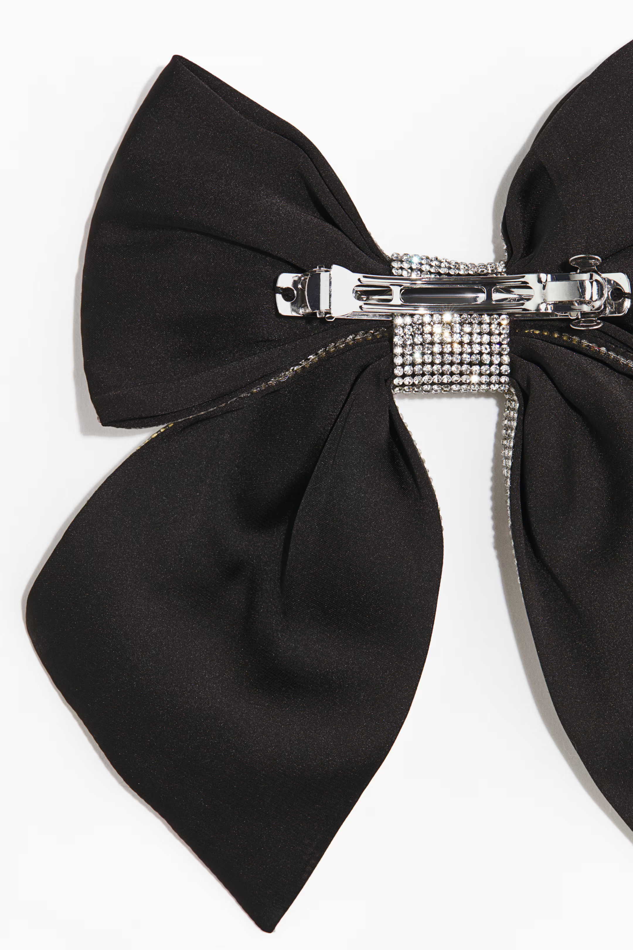 Embellished bow hair clip | H&M (UK, MY, IN, SG, PH, TW, HK)