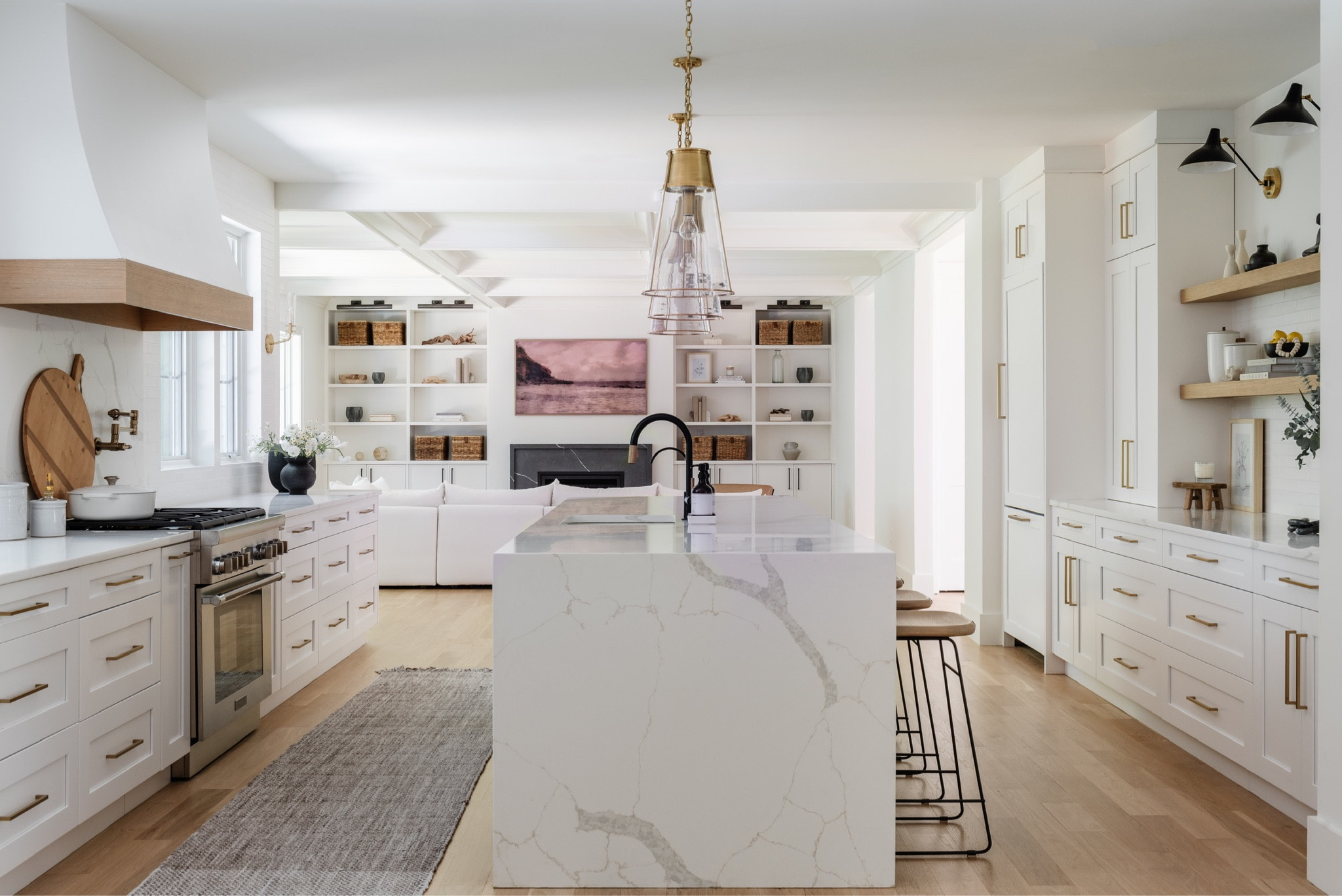 kpd the daily dose: shop this kitchen 
design: @mif_design 
📷 : @lindapordonphotography 

#LTKhome #LTKstyletip