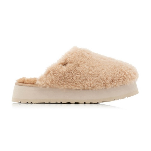 Ugg Maxi curly slipper | Poshmark