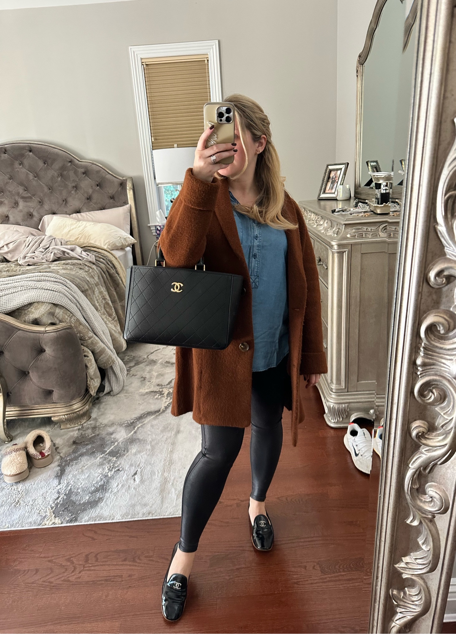 living in this Zara coat & spanx leather leggings 

#LTKstyletip #LTKSeasonal #LTKfindsunder100