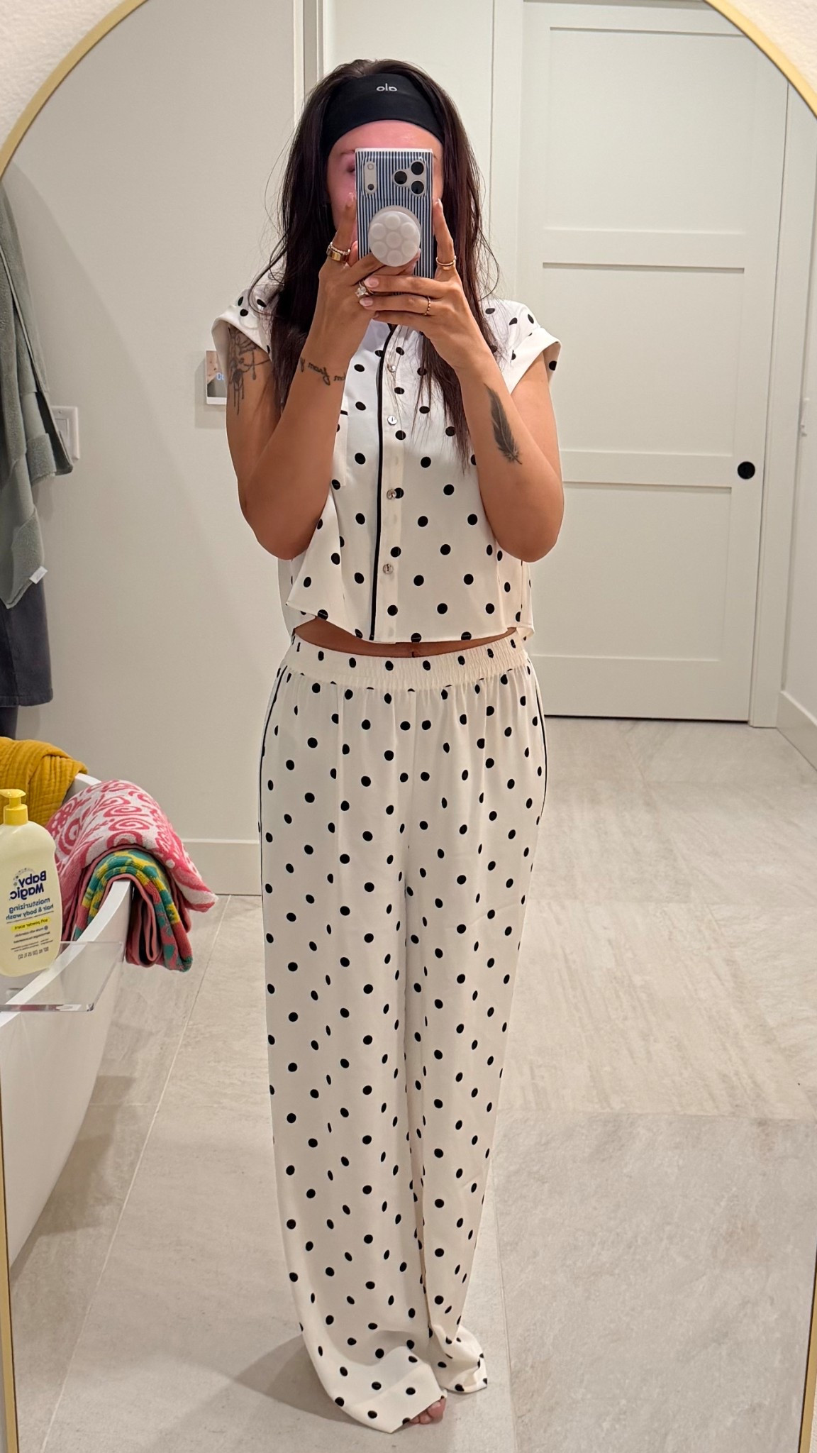 found the cutest pair or lightweight pajamas! these are definitely tall girl friendly too! great quality! like silk but better 🩷

top- small
bottom- small

polka dots, spring style, black and white, short sleeved

#LTKselfcare #LTKootd #LTKmomlife