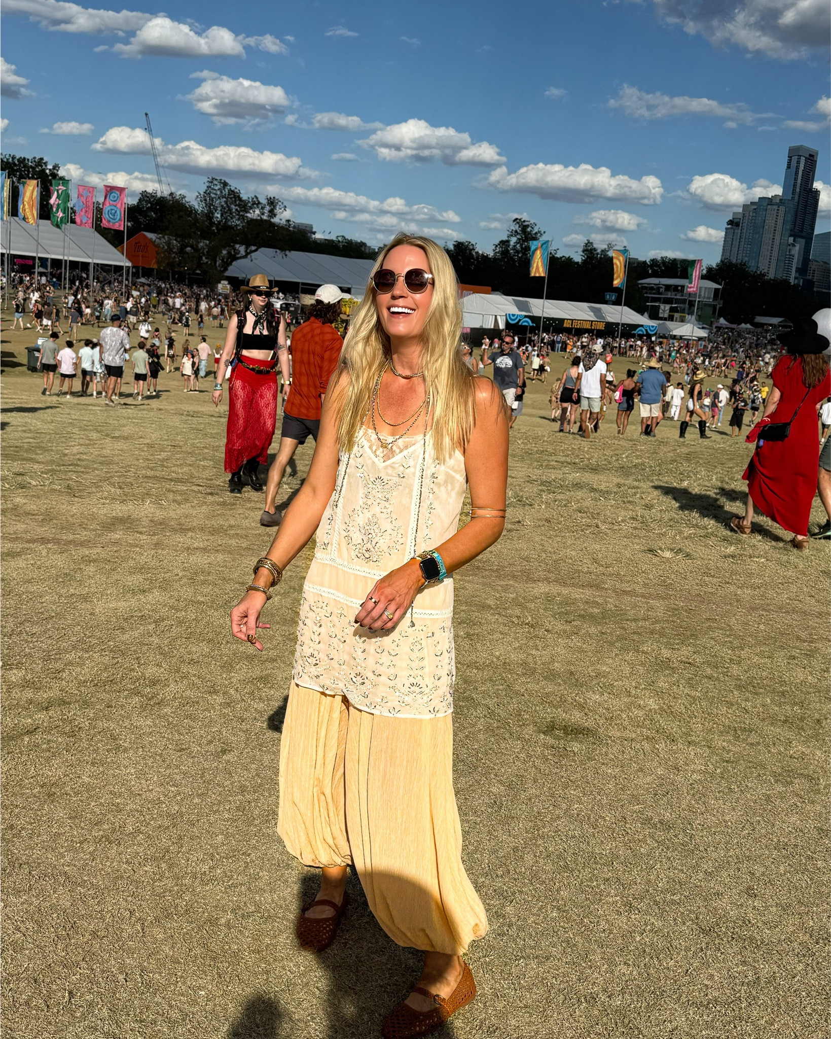 Volume meets lace. Zara balloon pants + Free People slip dress—airy neutrals that aren't trying too hard.
•••
I’m Wearing: S pants, S slip top, S lace cami
•••
#LTKStyle #LTKOutfits #LingerieDressing #FestivalReady #SlipDressing #musicfestival #festivaloutfit #NeutralLayers #AustinFashion #BalloonPants #FreePeopleStyle #Zara

#LTKStyleTip 

#LTKTravel #LTKSeasonal