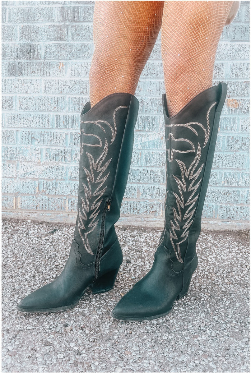 Take Me Downtown Black Cowgirl Boots | Apricot Lane Boutique