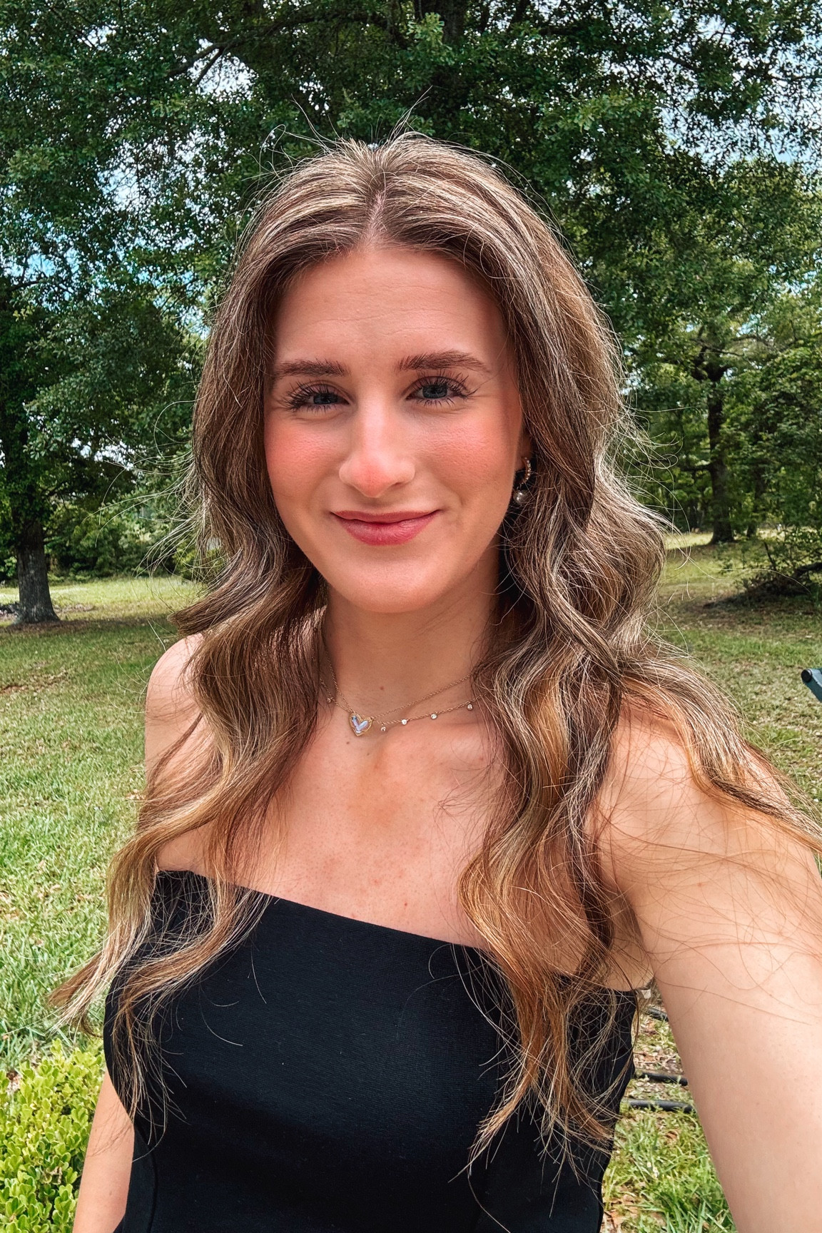 had such a fun weekend in san marco! my boyfriend found this little bar crawl they were having and it was so fun! we got to experience new places! 
if you’re looking for a cute little bar scene definitely check out san marco in jacksonville, they have tons of options!

san marco | bar | jacksonville | florida | date day | darty | strapless 


#LTKtravel #LTKstyletip #LTKparties