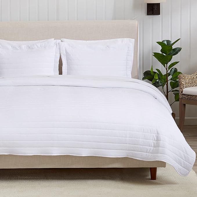 3-Piece Channel Stitch King Quilt Set with Shams. White Modern Lightweight Bedspread Bedding Set.... | Amazon (US)